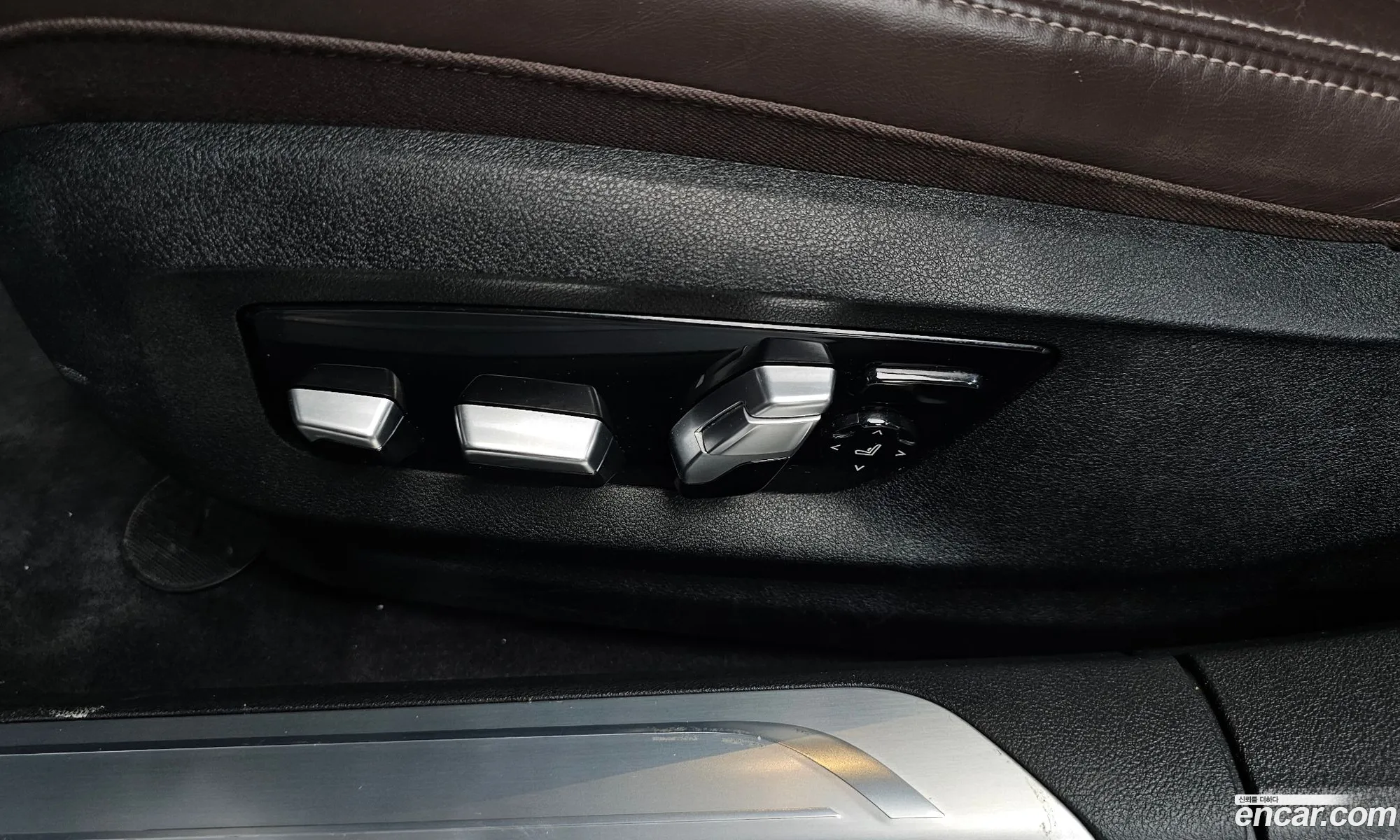 BMW 7 Series 2019 WBA7G6102KB244457 — 32