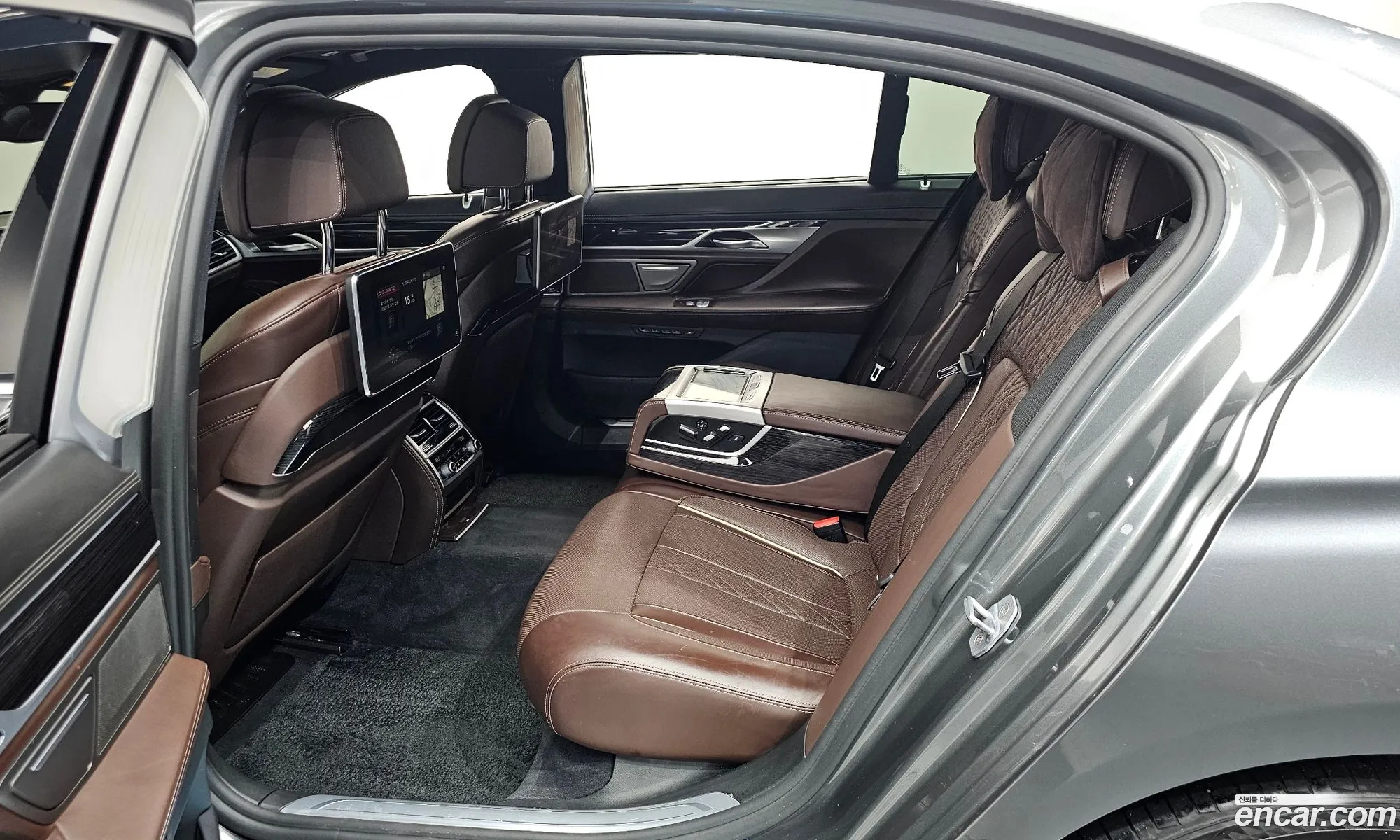 BMW 7 Series 2019 WBA7G6102KB244457 — 27