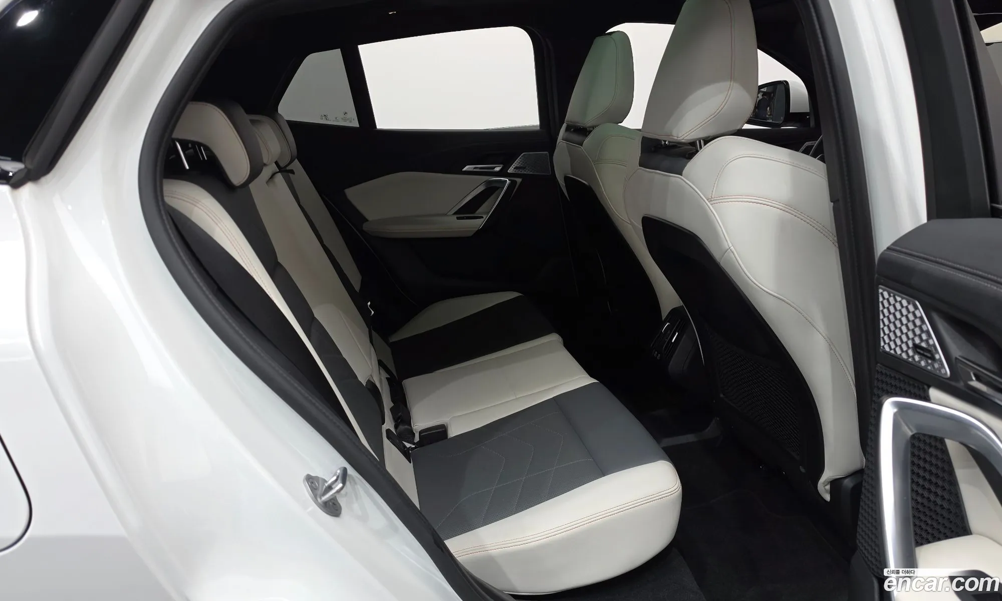 BMW X2 2024 WBA41GM00R5012387 — 30
