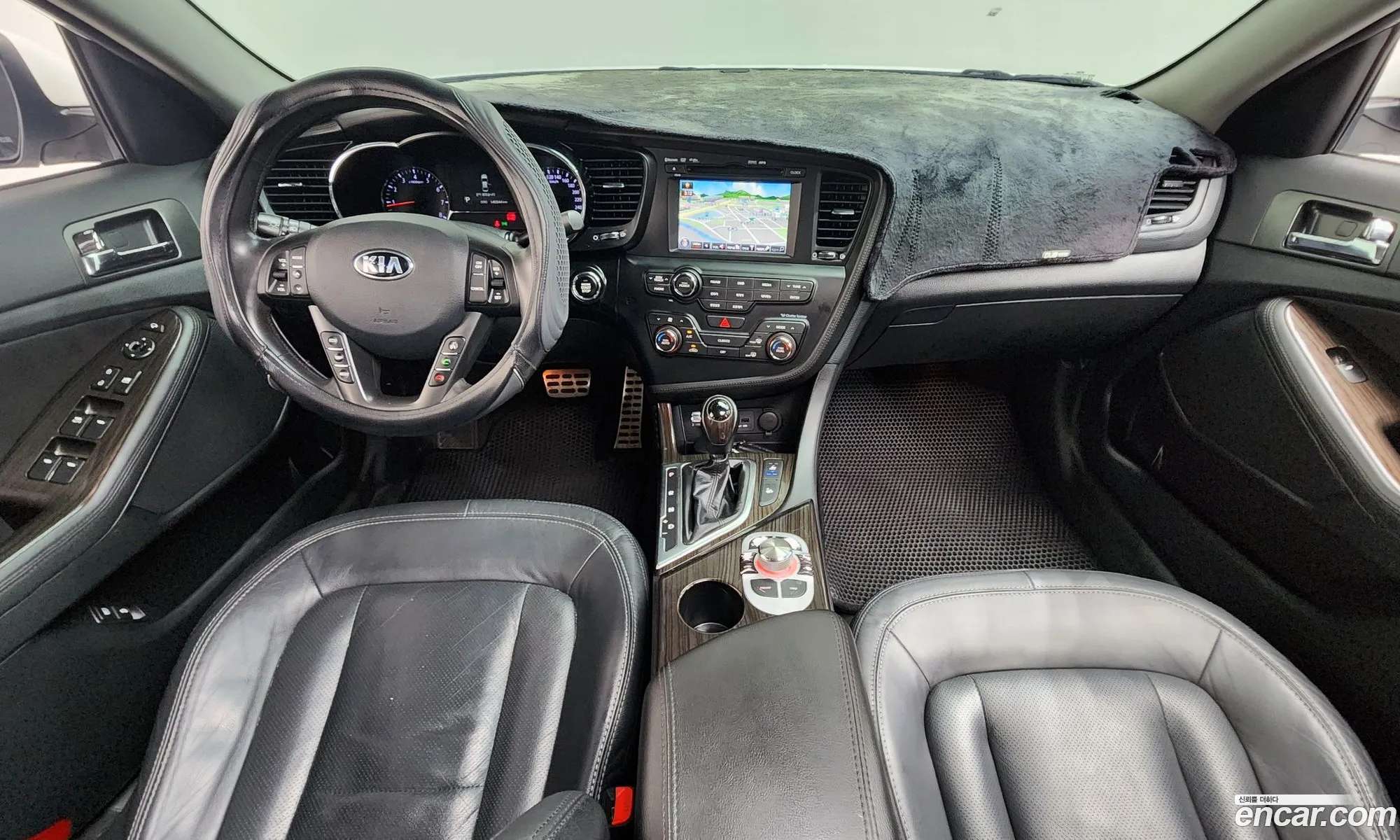 Kia K5 2012 KNAGN416BDA341404 — 16