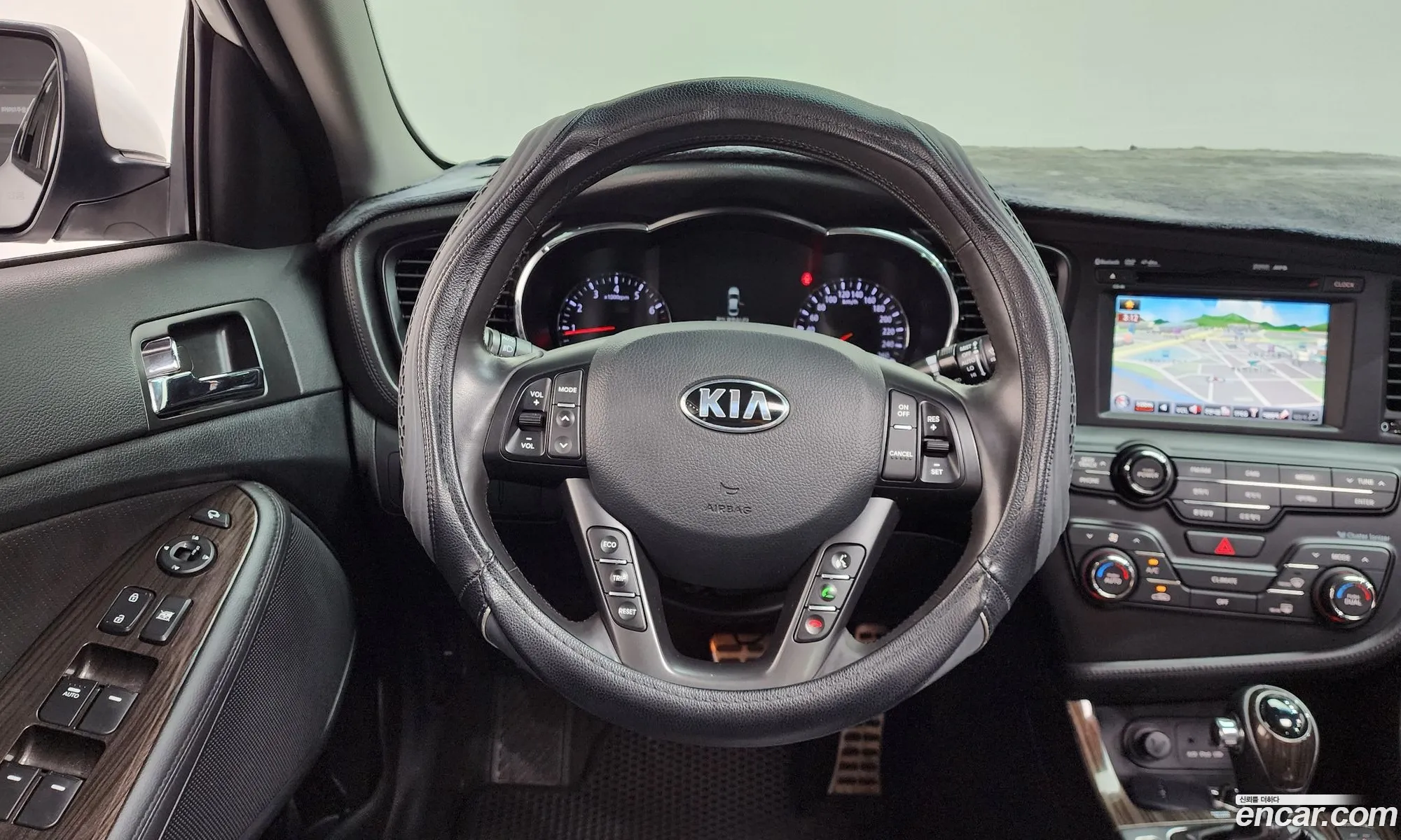 Kia K5 2012 KNAGN416BDA341404 — 29