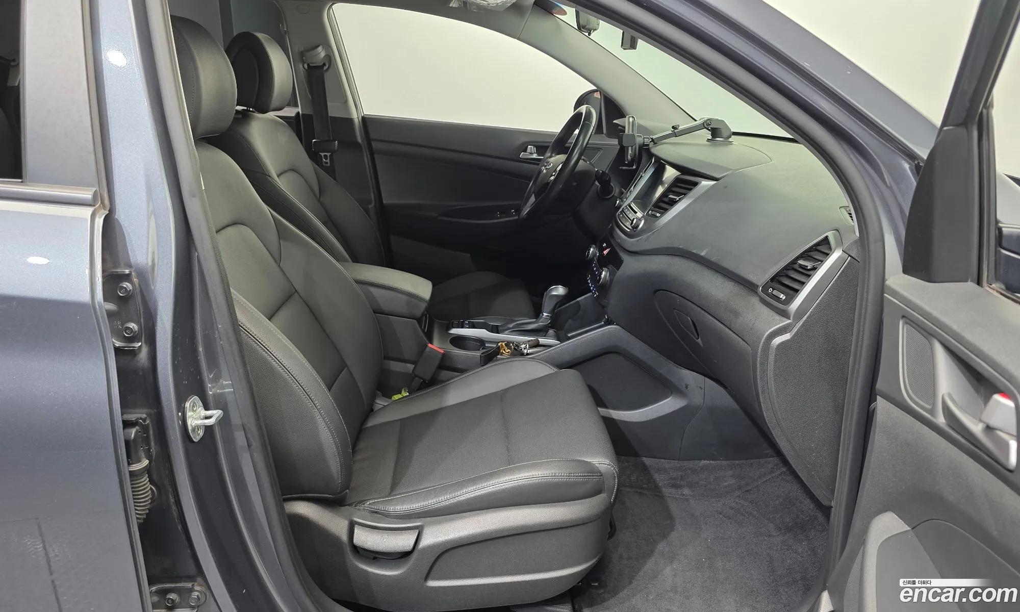 Hyundai Tucson 2017 KMHJ281ADJU521959 — 17