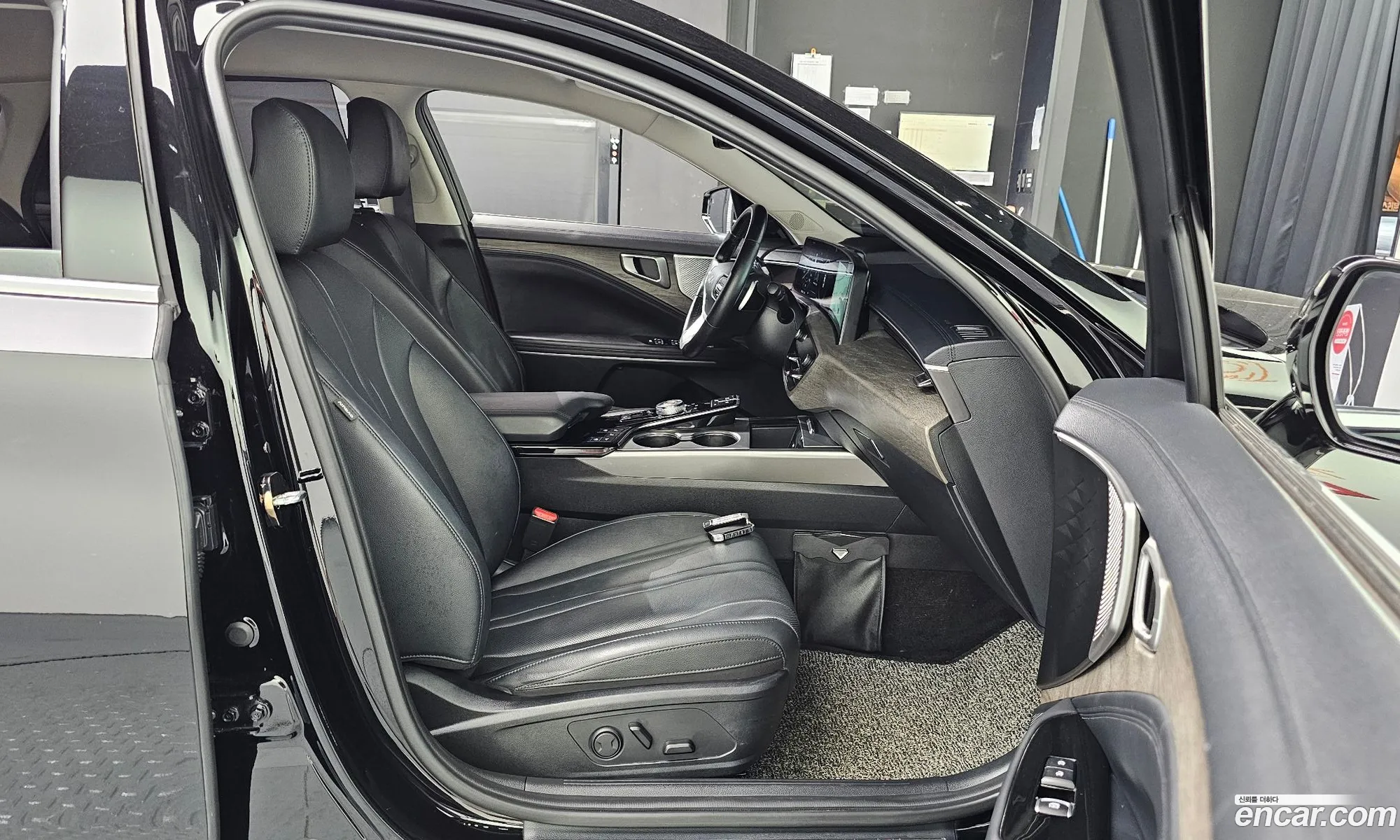 Kia K8 2021 — 18