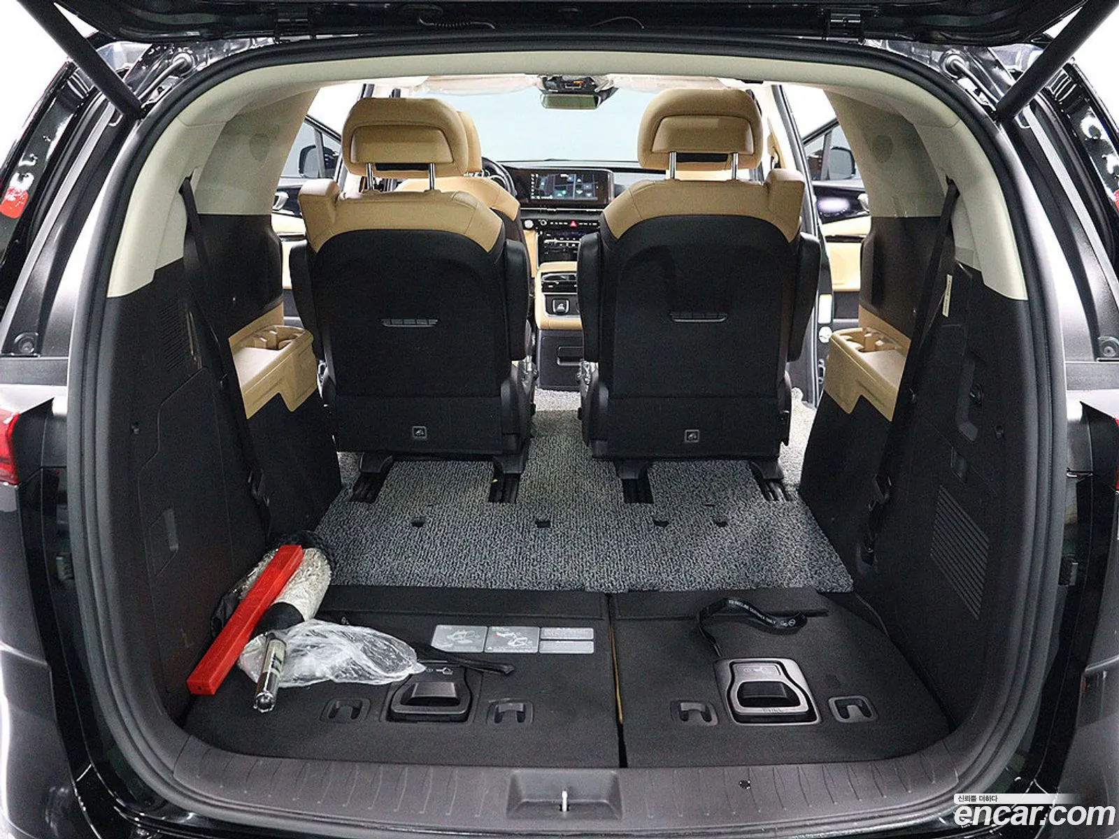 Kia Carnival 2021 — 16