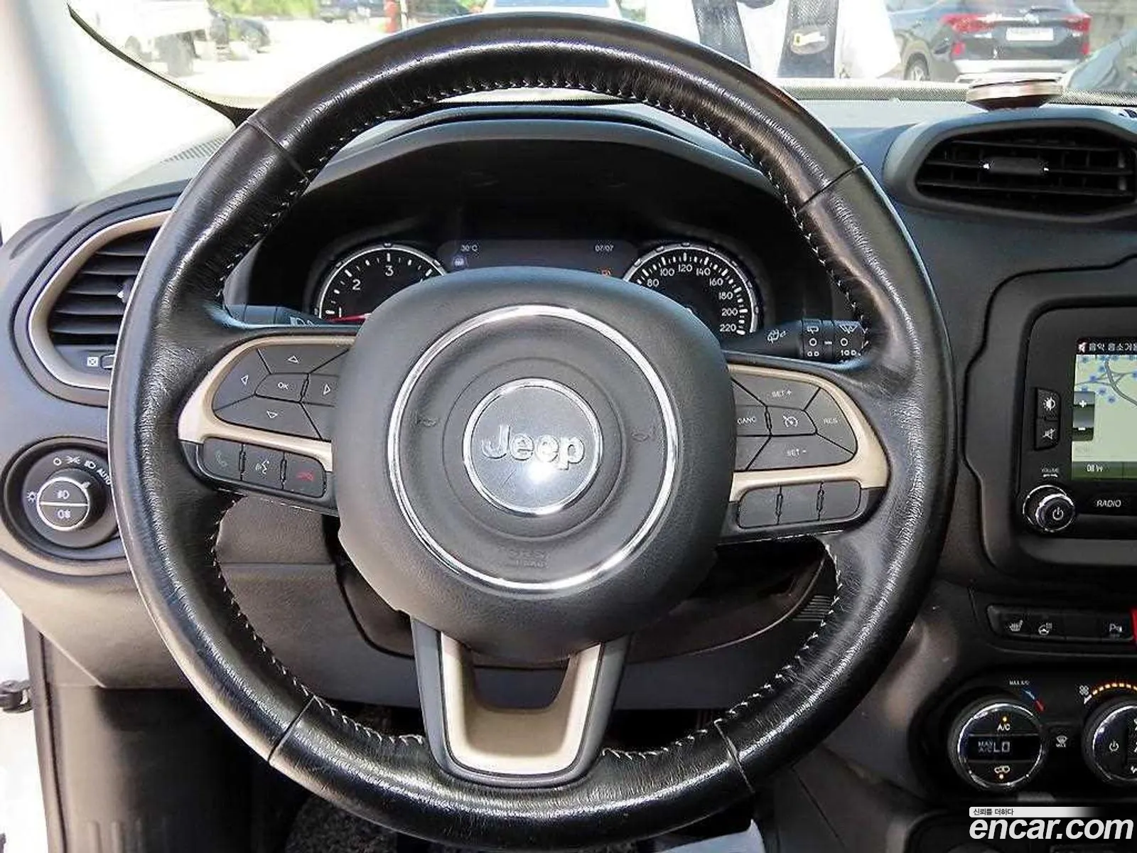 Jeep Renegade 2017 — 13