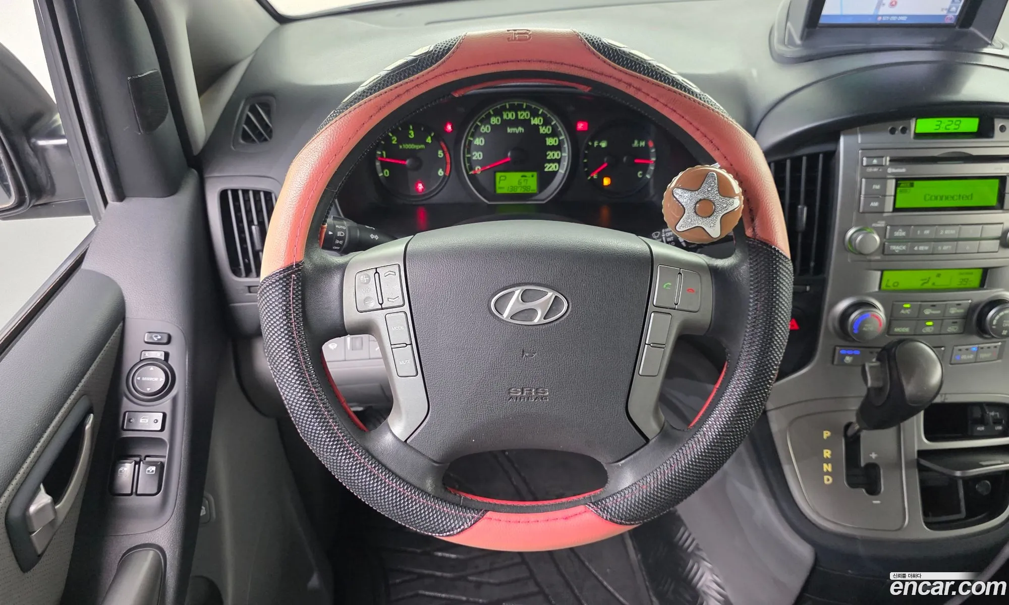 Hyundai Grand Starex 2013 — 23