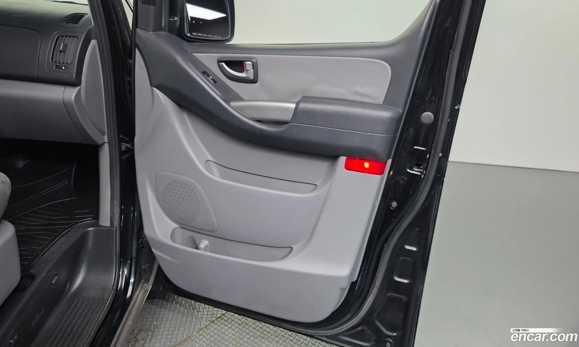 Hyundai Grand Starex 2013 — 15