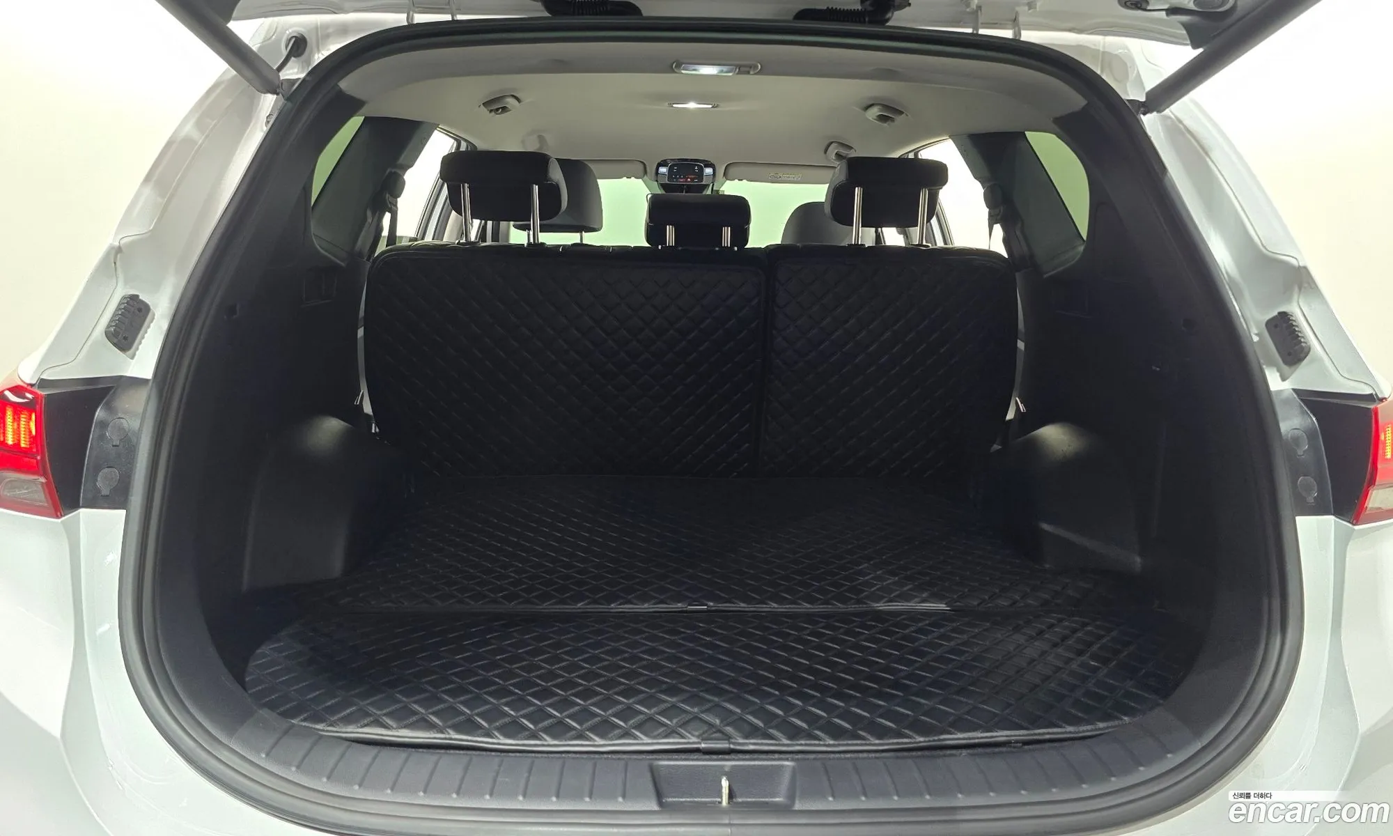 Hyundai Santa Fe 2023 KMHS281LGPU457558 — 17