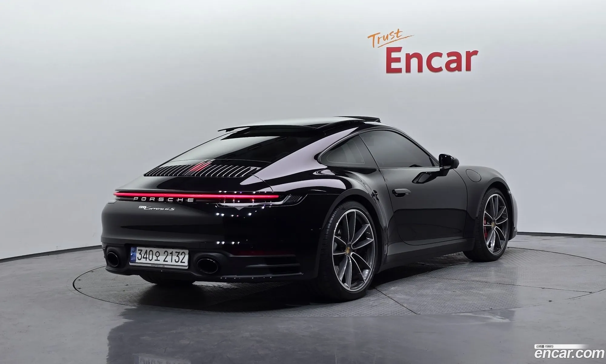 Porsche 911 2020 — 11