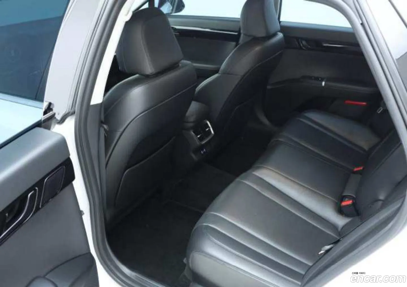 Hyundai Grandeur 2023 — 10