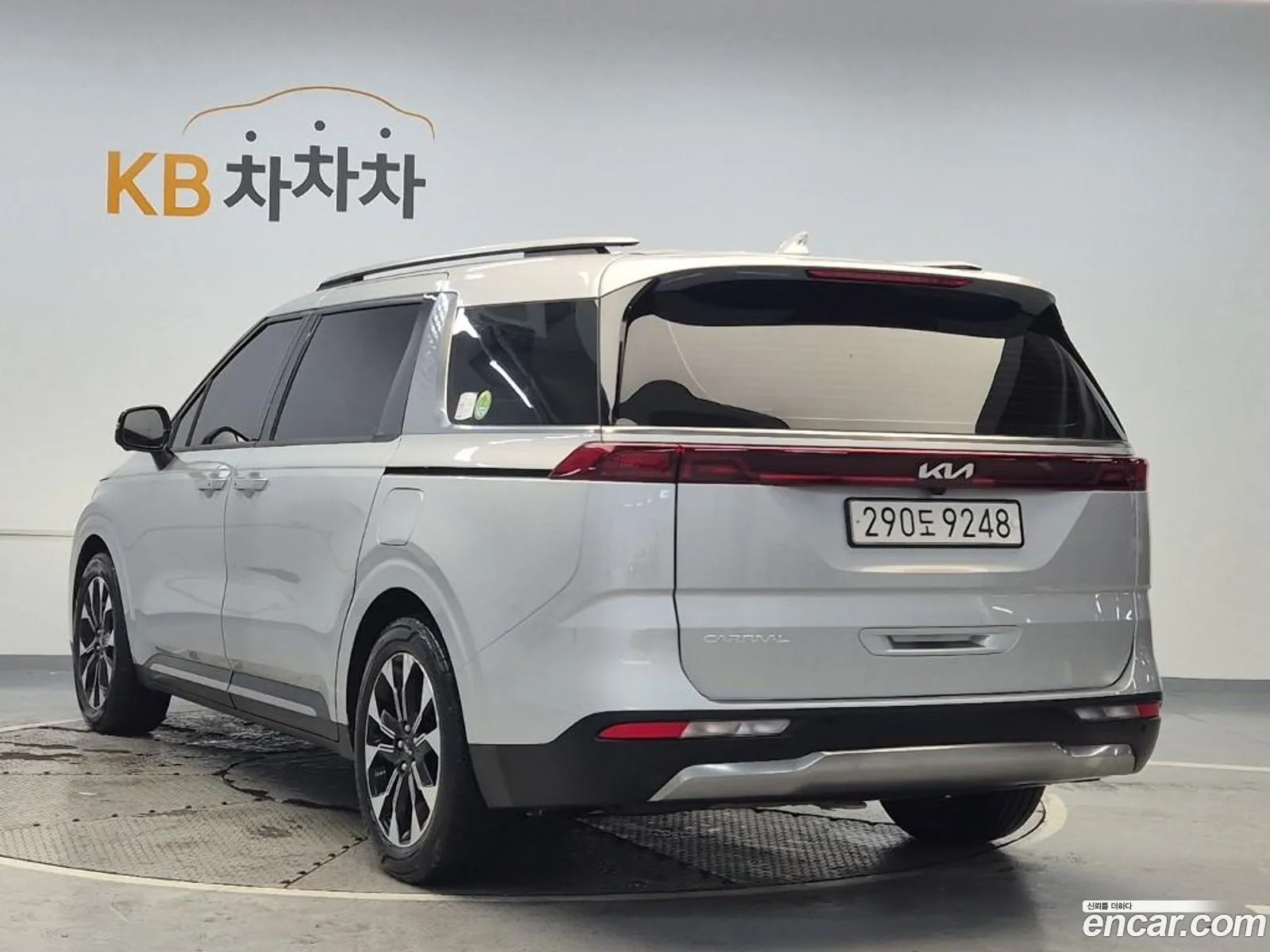 Kia Carnival 2022 — 9