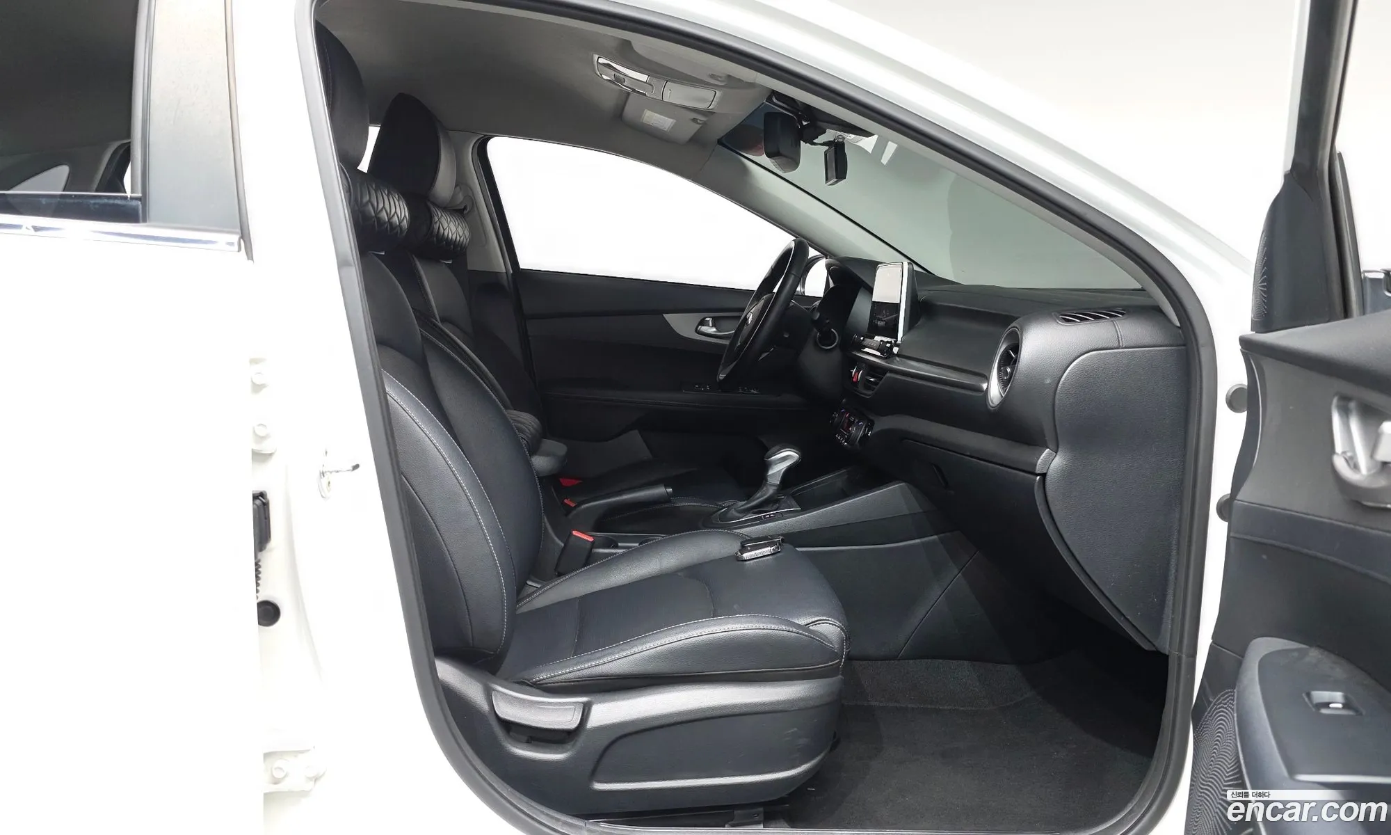 Kia K3 2019 KNAF241BELA871404 — 30