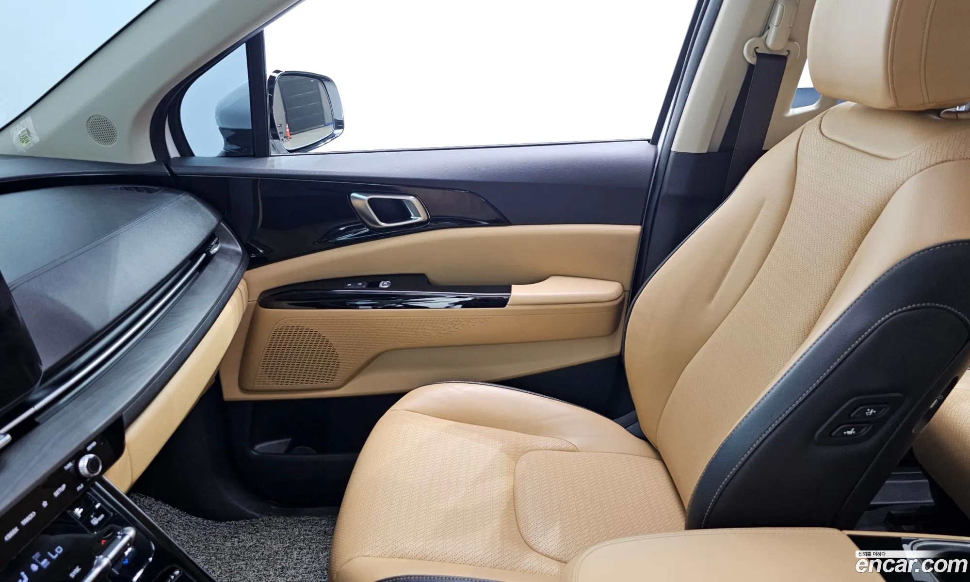 Kia Carnival 2020 KNANC81BBMS028006 — 5