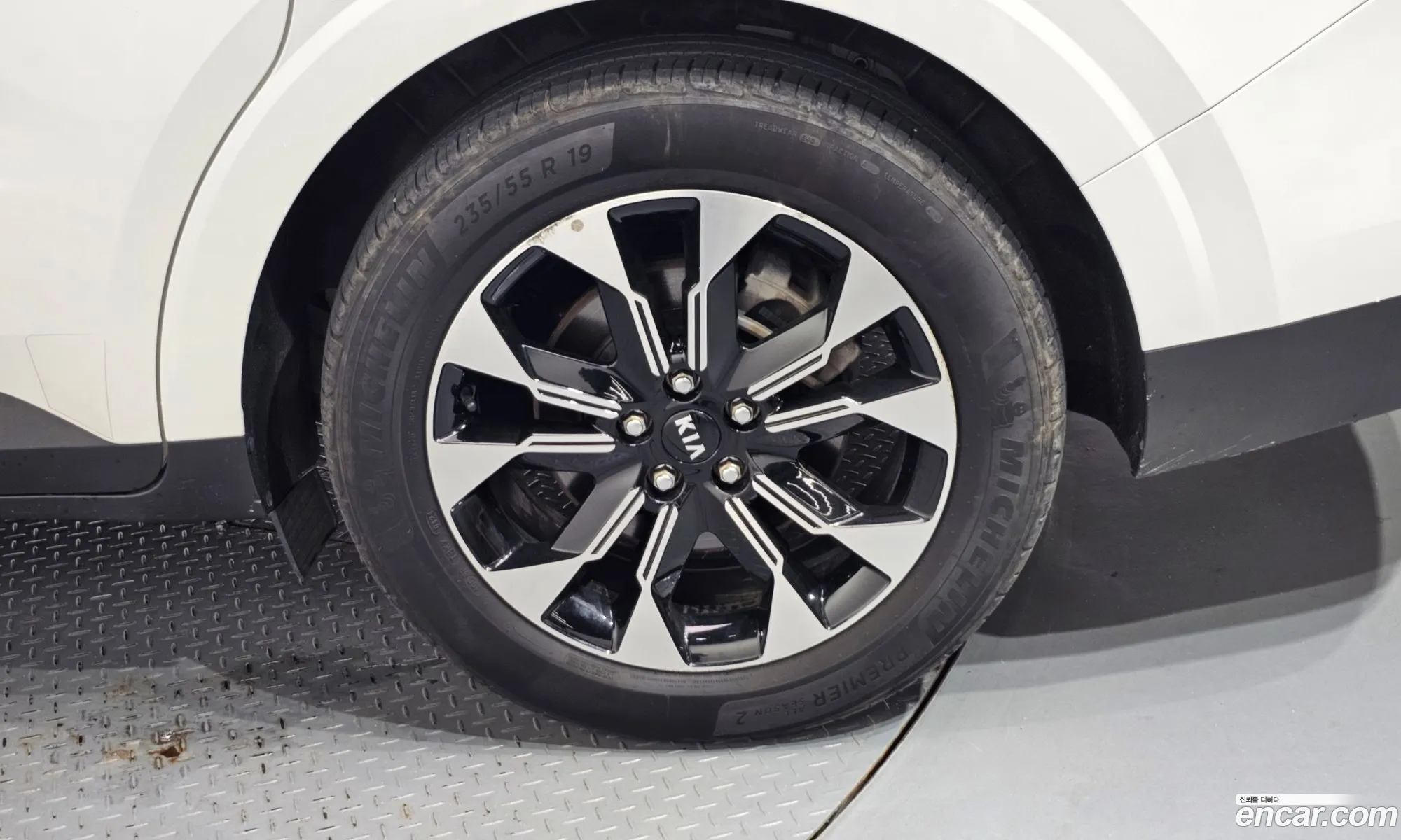 Kia Carnival 2020 KNANC81BBMS028006 — 4