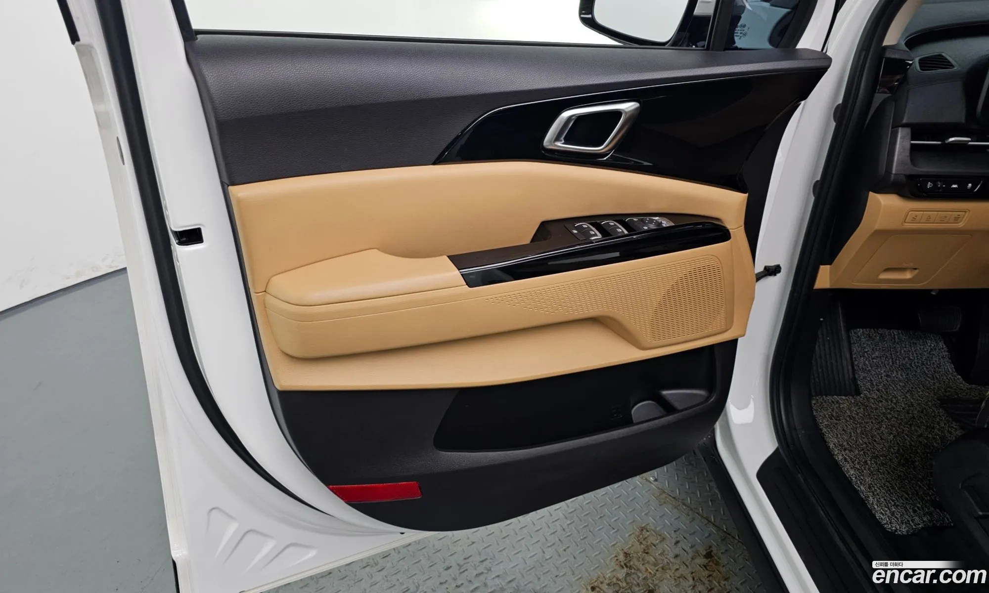 Kia Carnival 2020 KNANC81BBMS028006 — 22