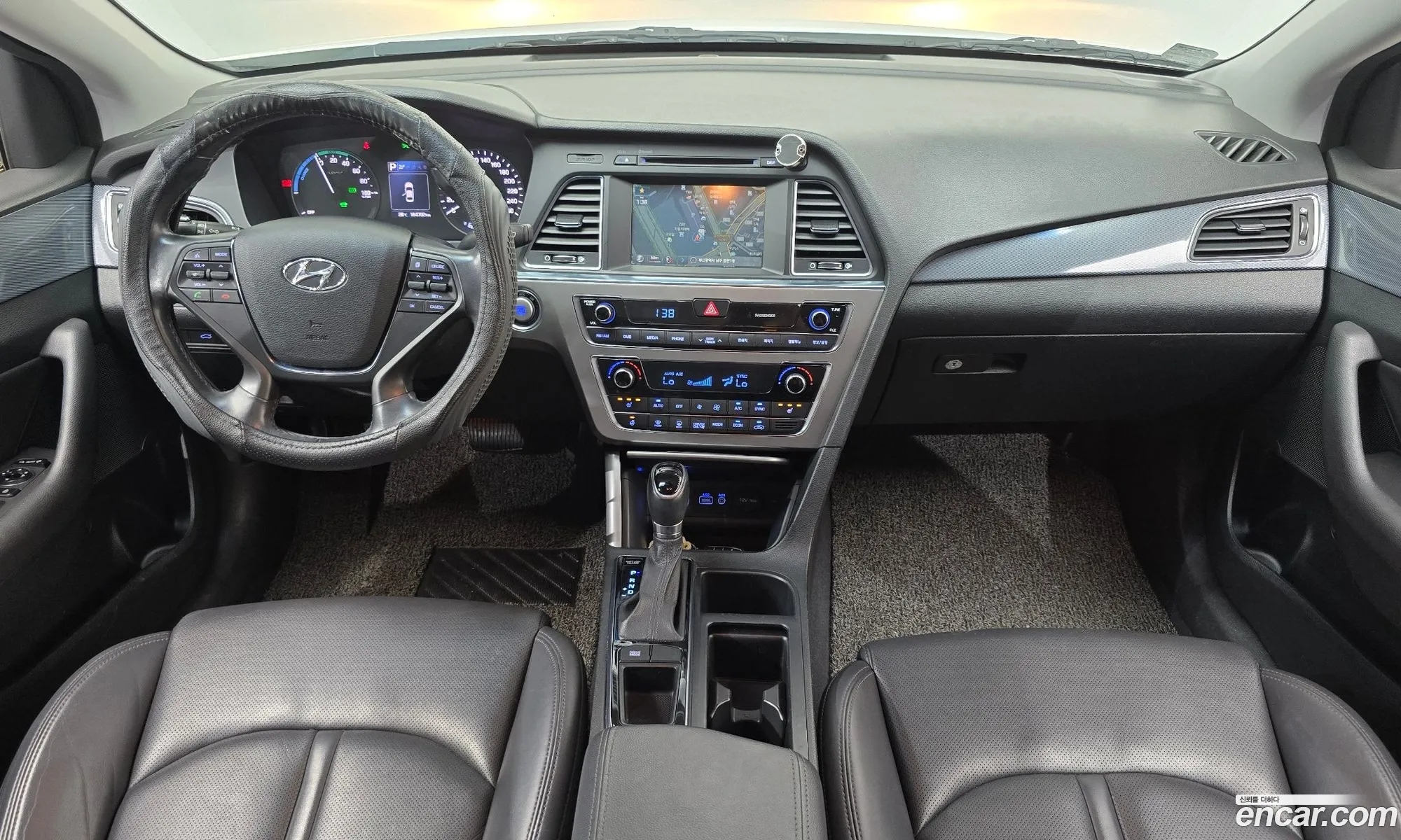 Hyundai LF Sonata Hybrid 2015 — 13
