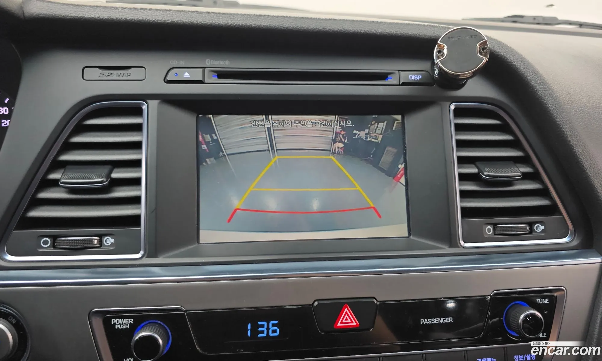 Hyundai LF Sonata Hybrid 2015 — 18
