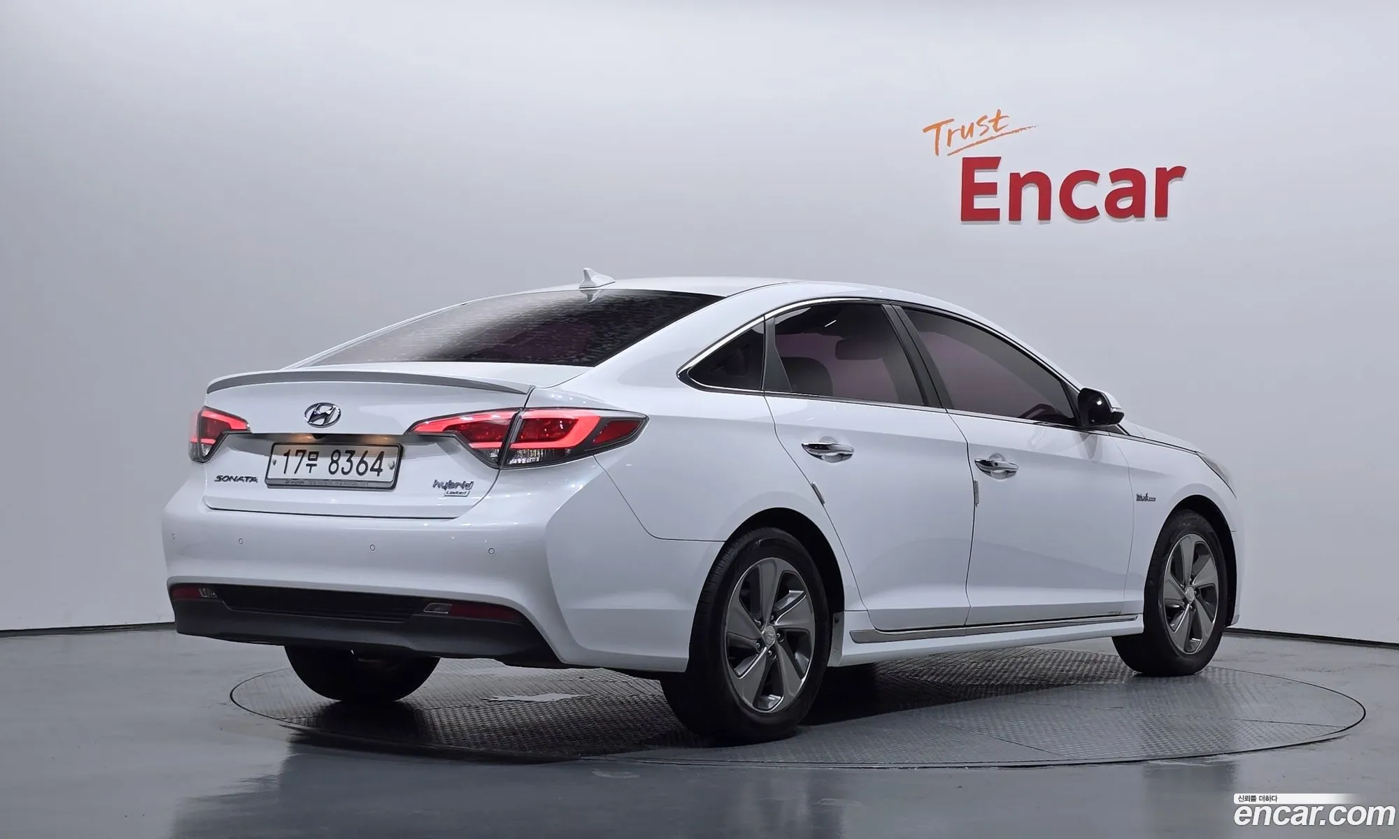 Hyundai LF Sonata Hybrid 2015 — 6
