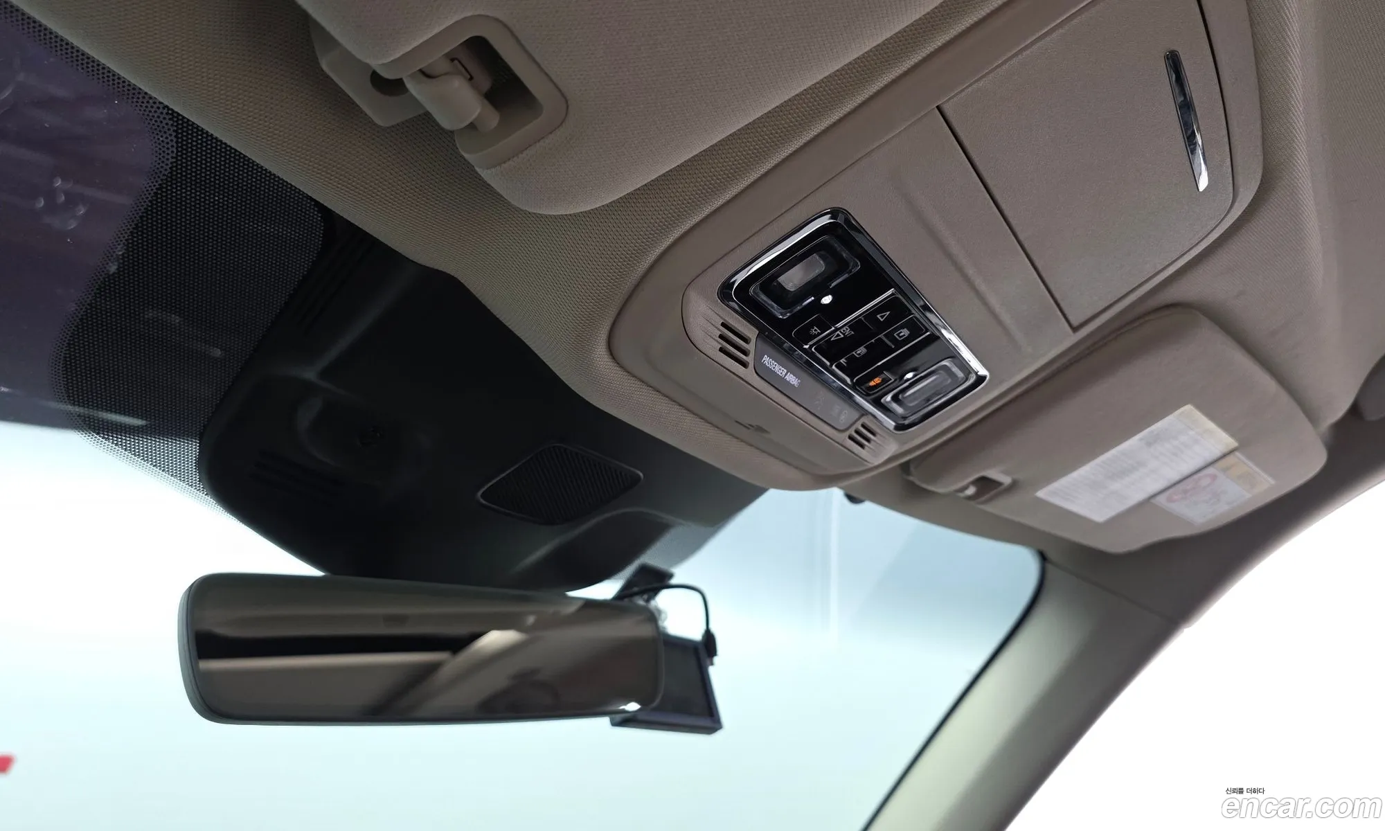 Lincoln Aviator 2020 5LM5J7XC4LGL34032 — 35