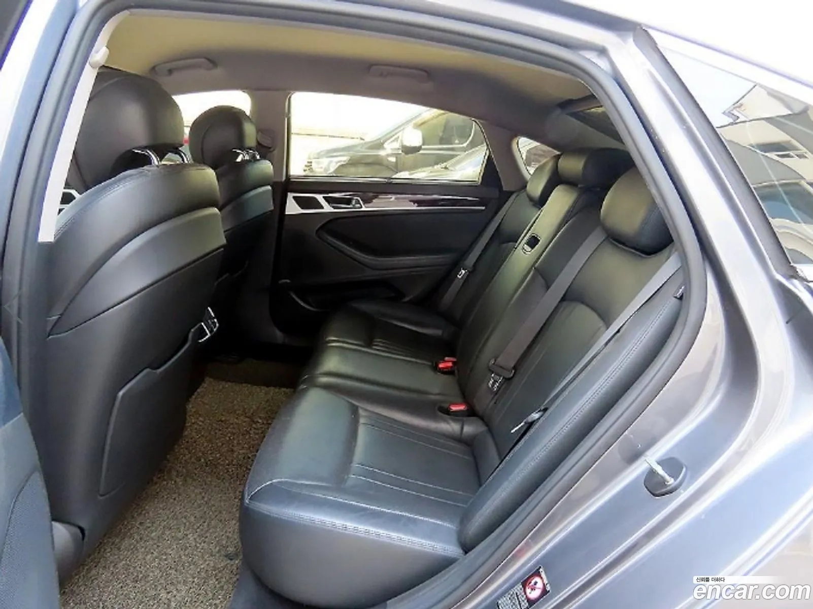 Hyundai Genesis DH 2015 — 5