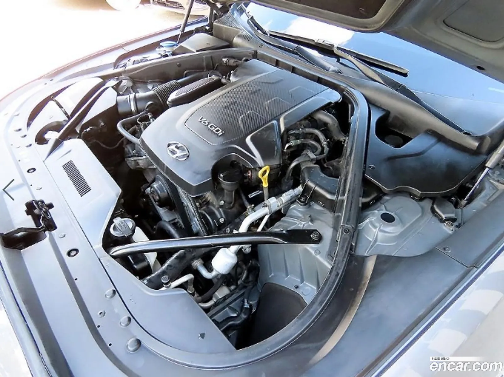 Hyundai Genesis DH 2015 — 18