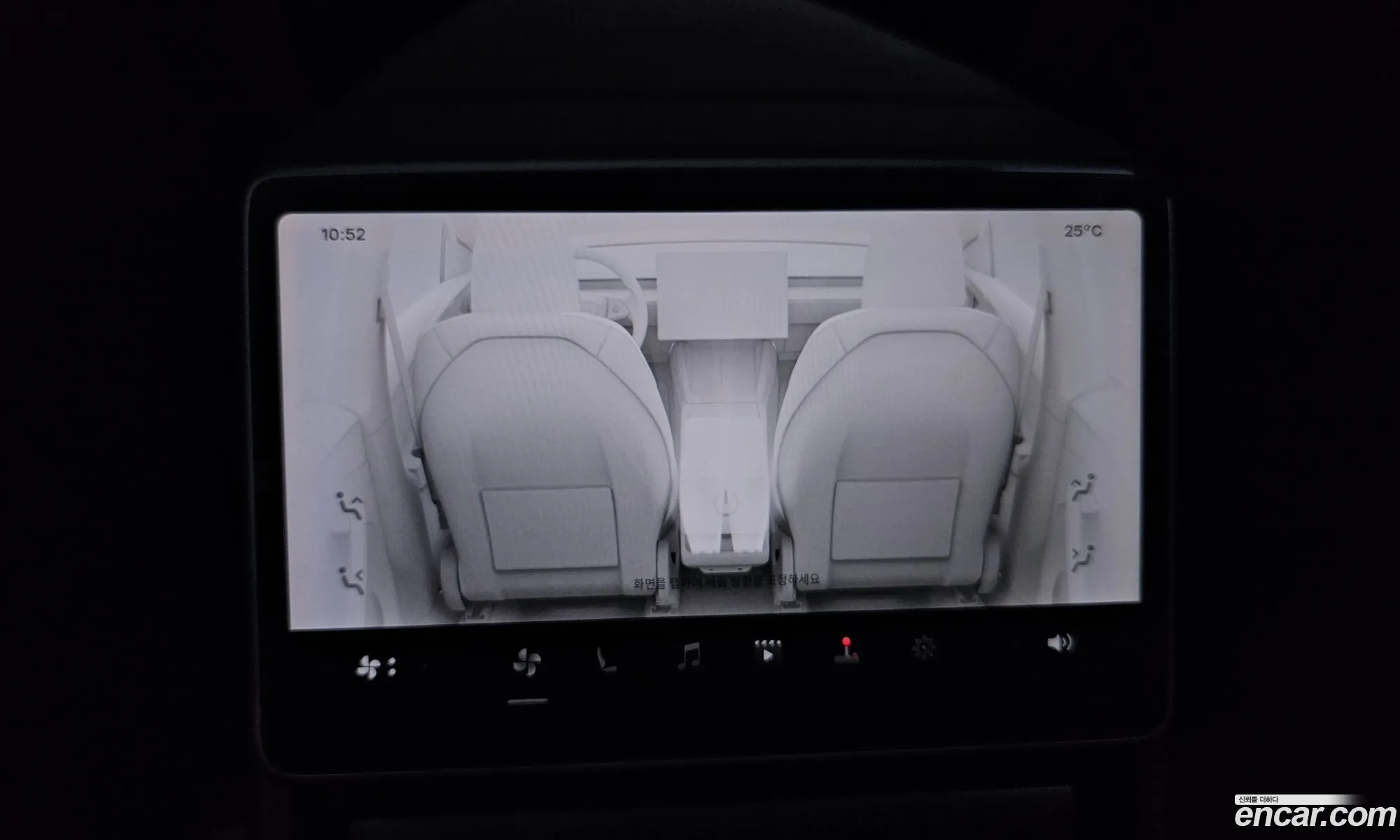 Tesla Model Y 2025 LRWYGCEK7SC077750 — 18