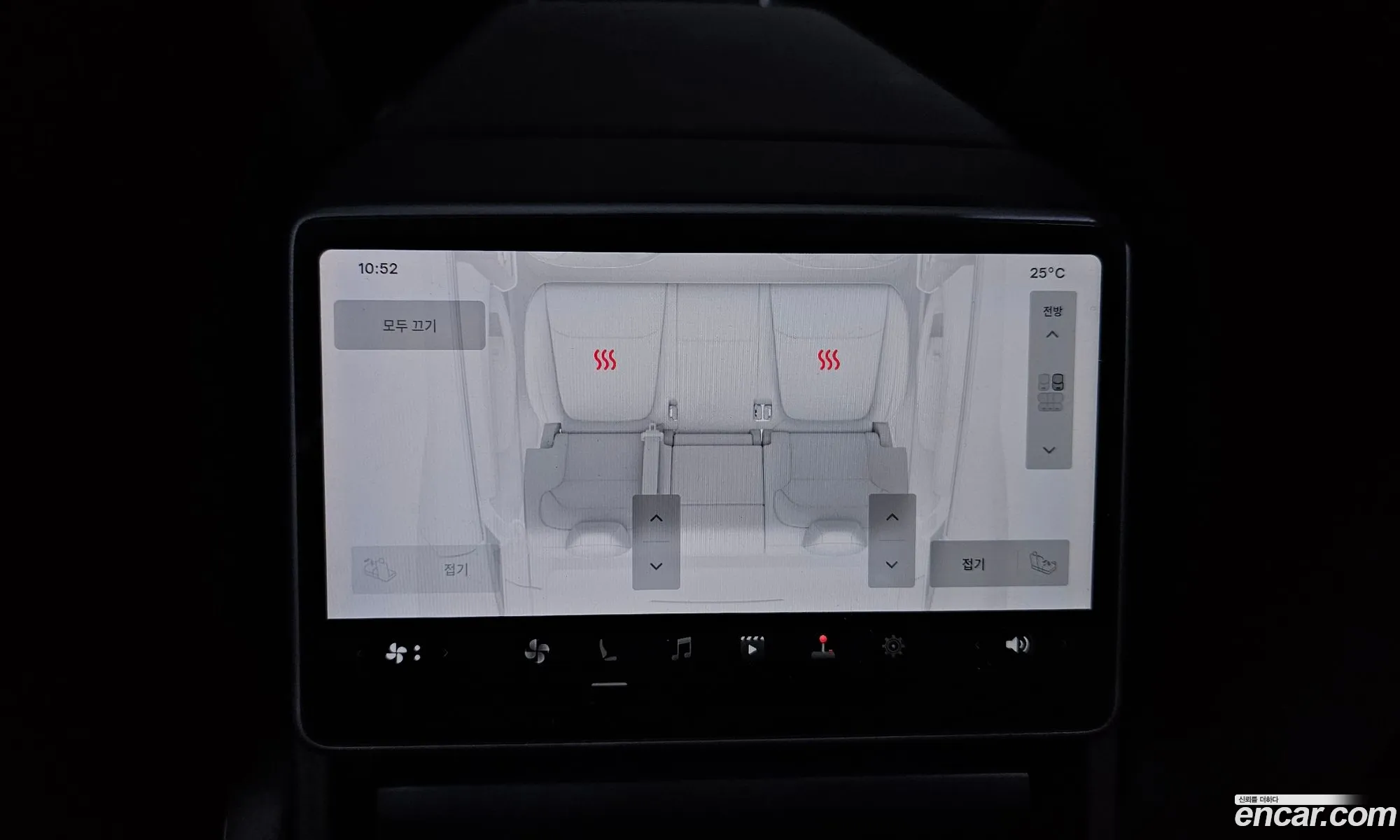 Tesla Model Y 2025 LRWYGCEK7SC077750 — 10