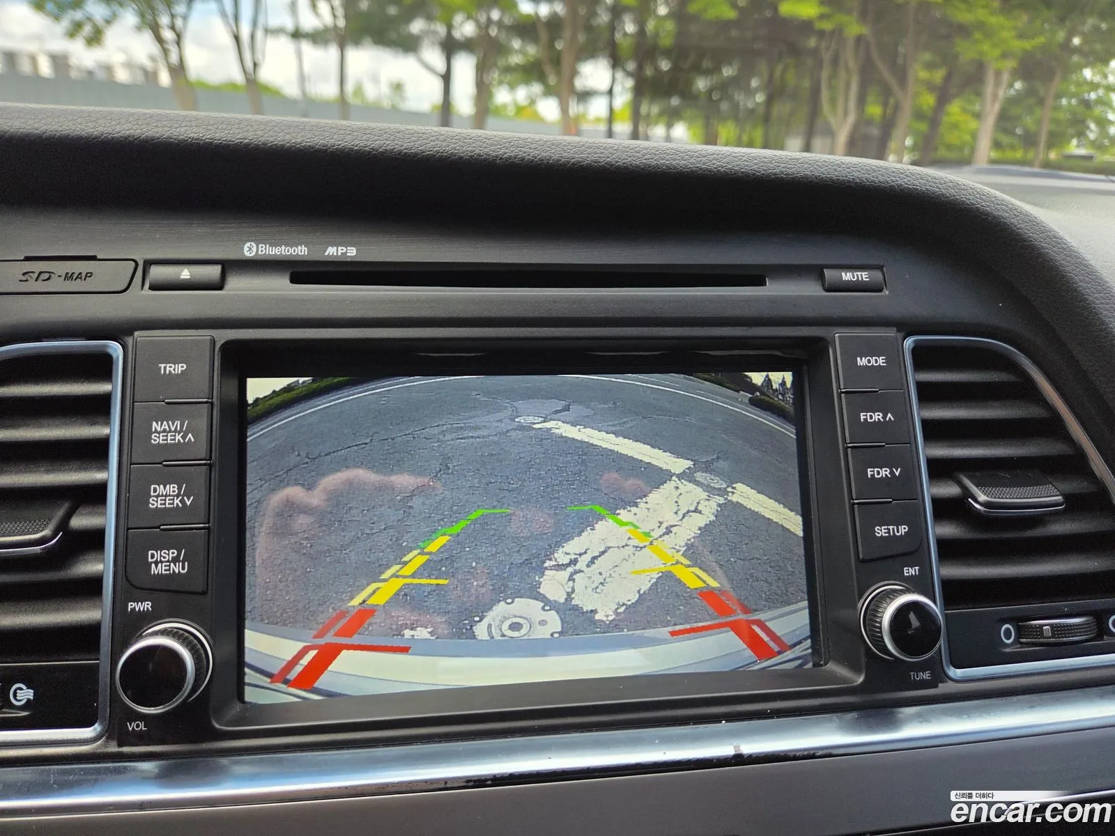 Hyundai LF Sonata 2015 — 14