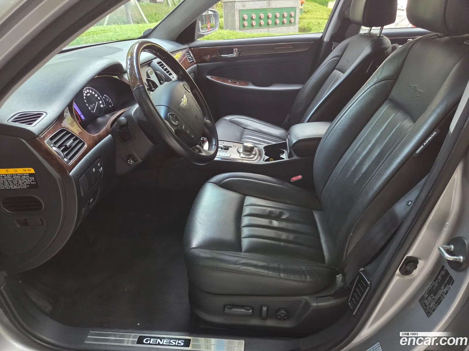 Hyundai Genesis 2009 — 19