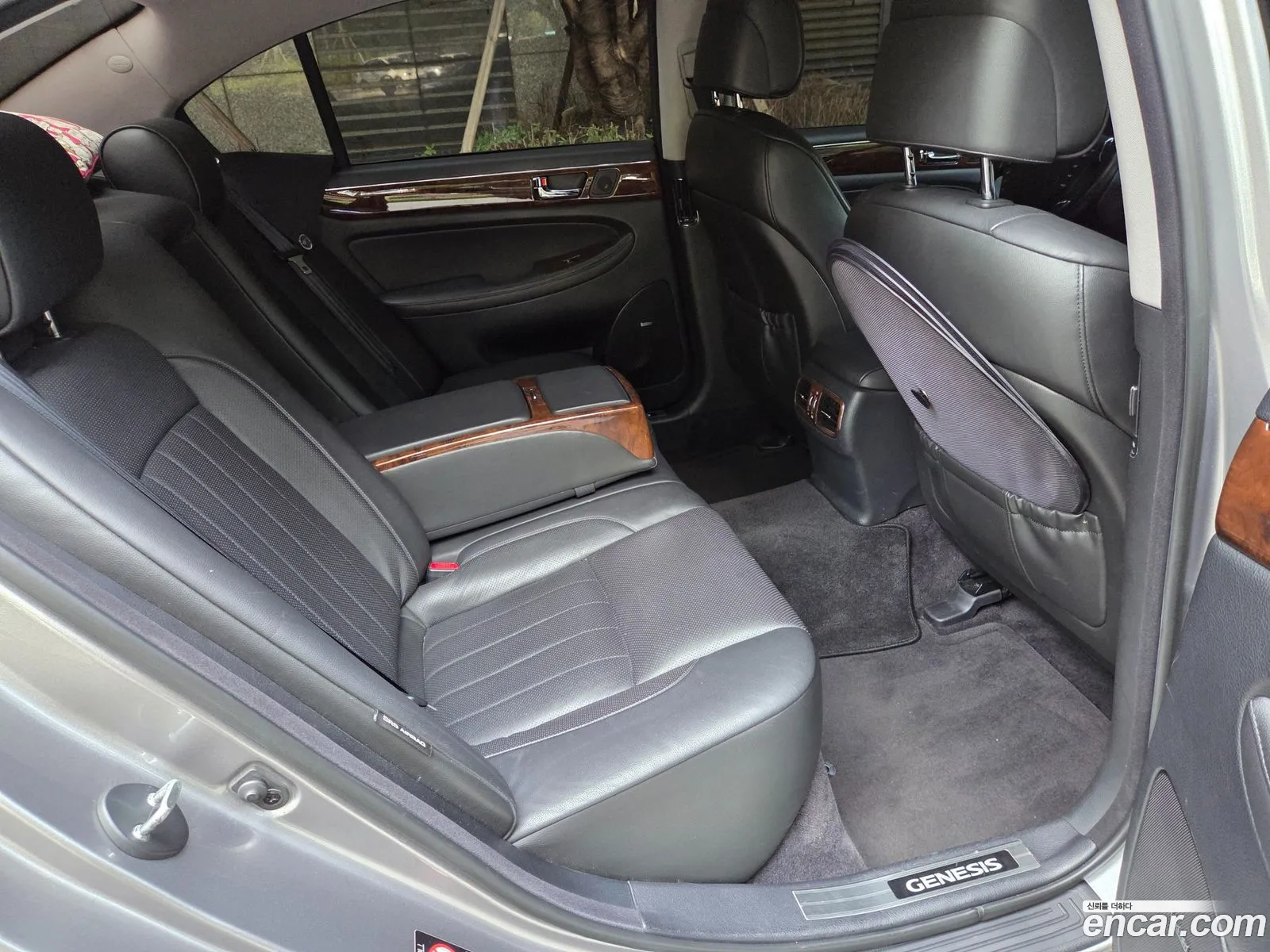 Hyundai Genesis 2009 — 9