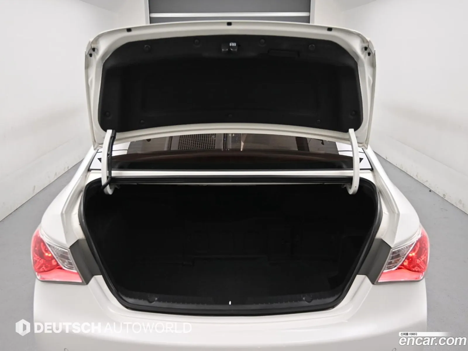 Hyundai Sonata Hybrid 2012 — 13