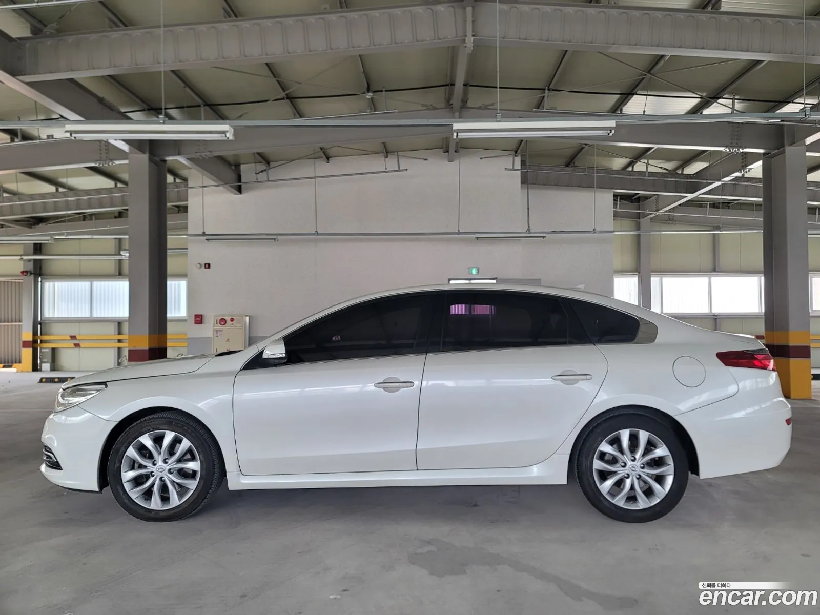 Renault Korea (Samsung) SM7 Nova 2015 — 9