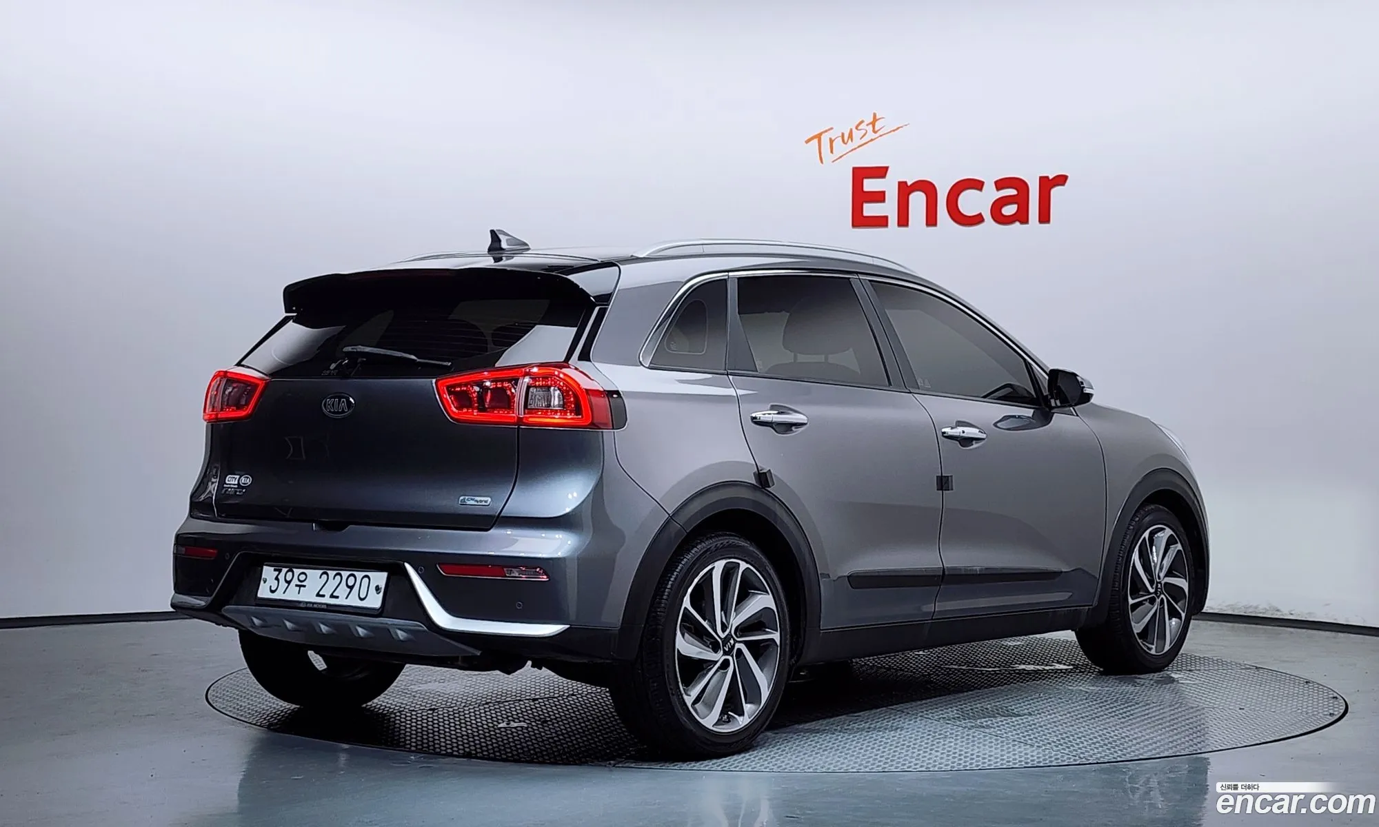 Kia Niro 2017 KNACC81CGHA018545 — 17