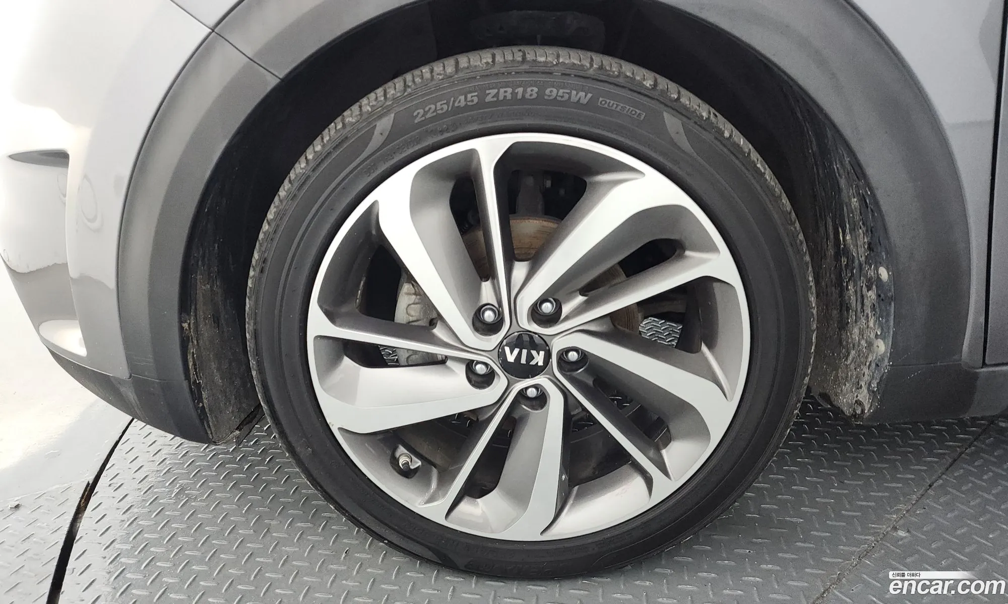 Kia Niro 2017 KNACC81CGHA018545 — 30