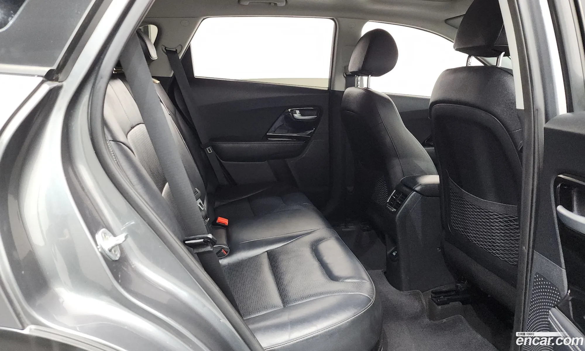 Kia Niro 2017 KNACC81CGHA018545 — 12