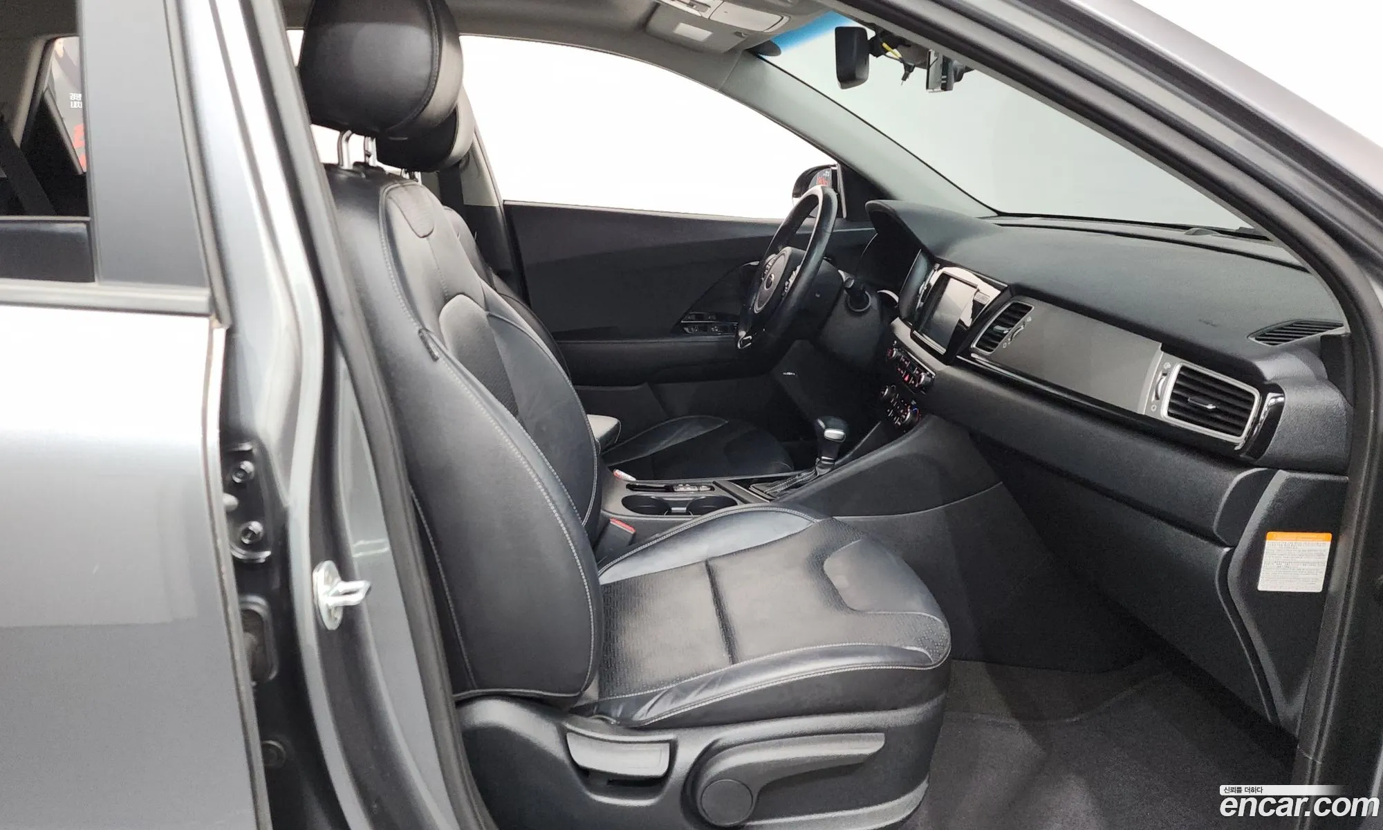 Kia Niro 2017 KNACC81CGHA018545 — 27