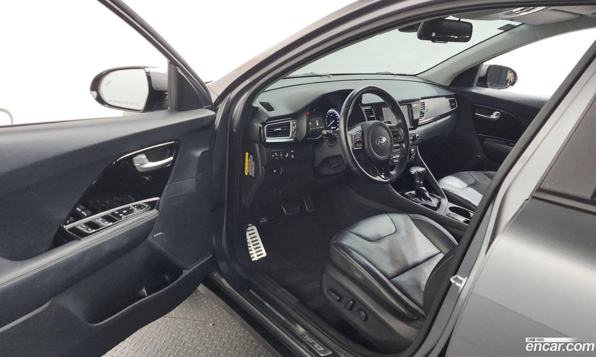 Kia Niro 2017 KNACC81CGHA018545 — 25