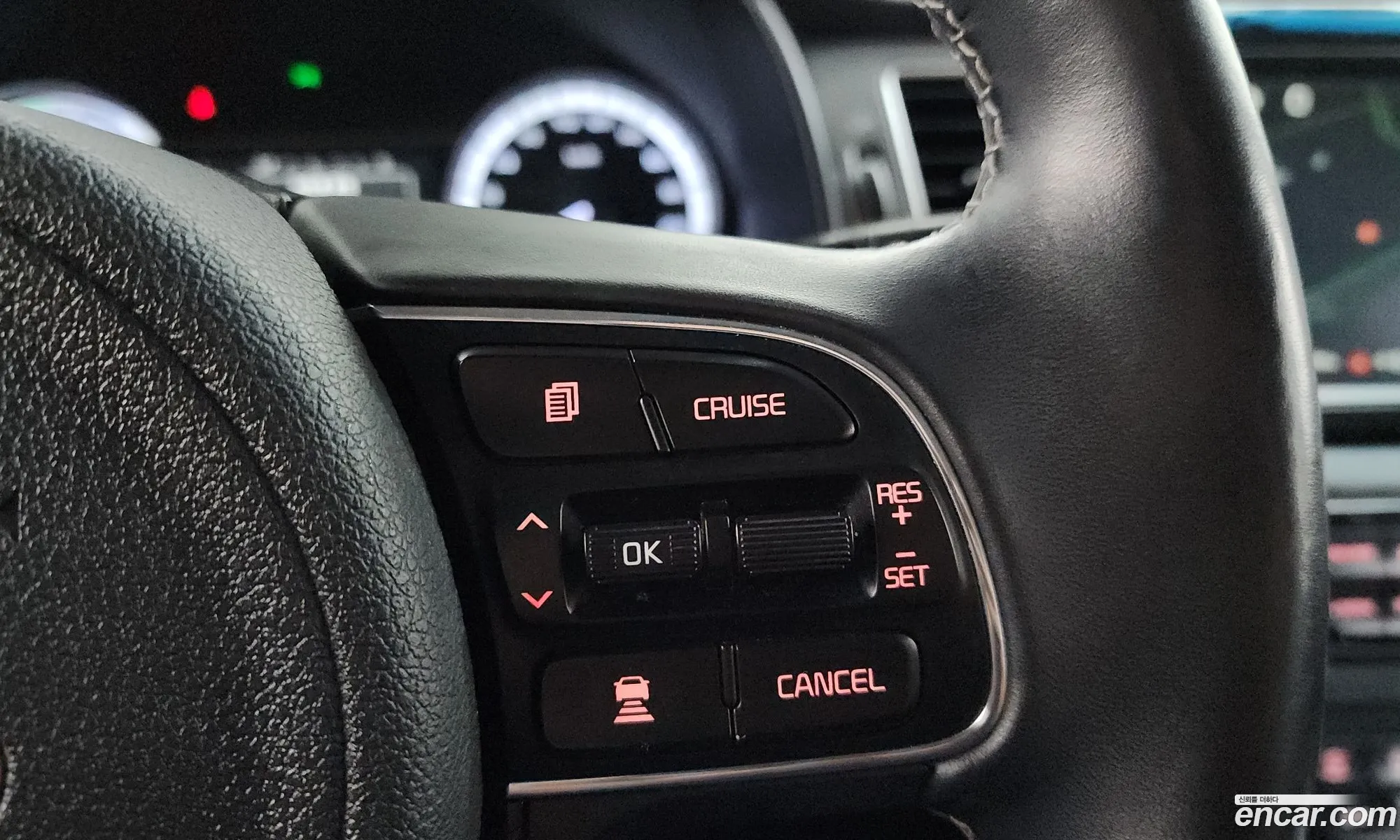 Kia Niro 2017 KNACC81CGHA018545 — 8