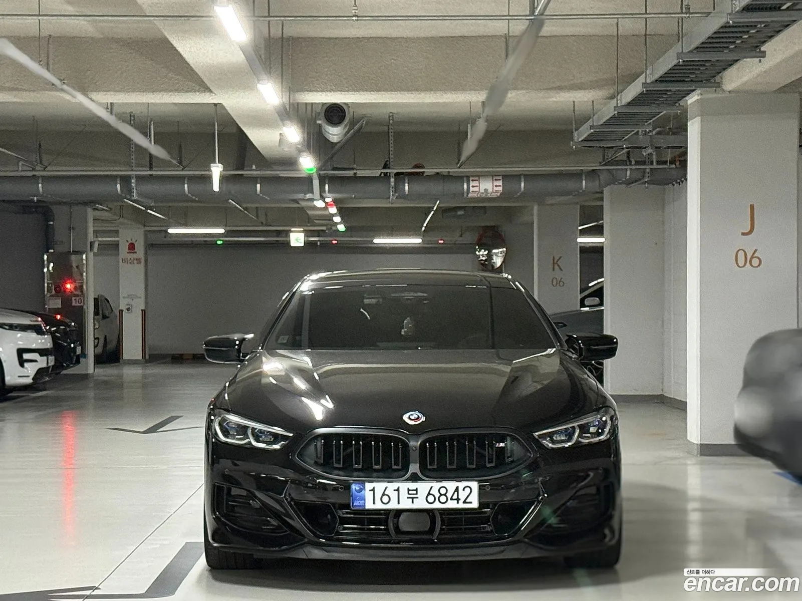 BMW 8 Series 2023 — 10