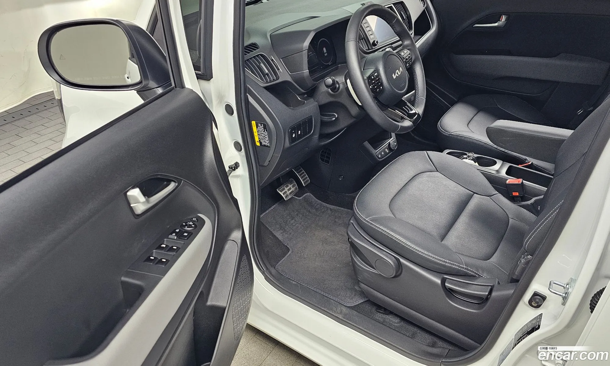 Kia Kia Ray EV 2024 — 15
