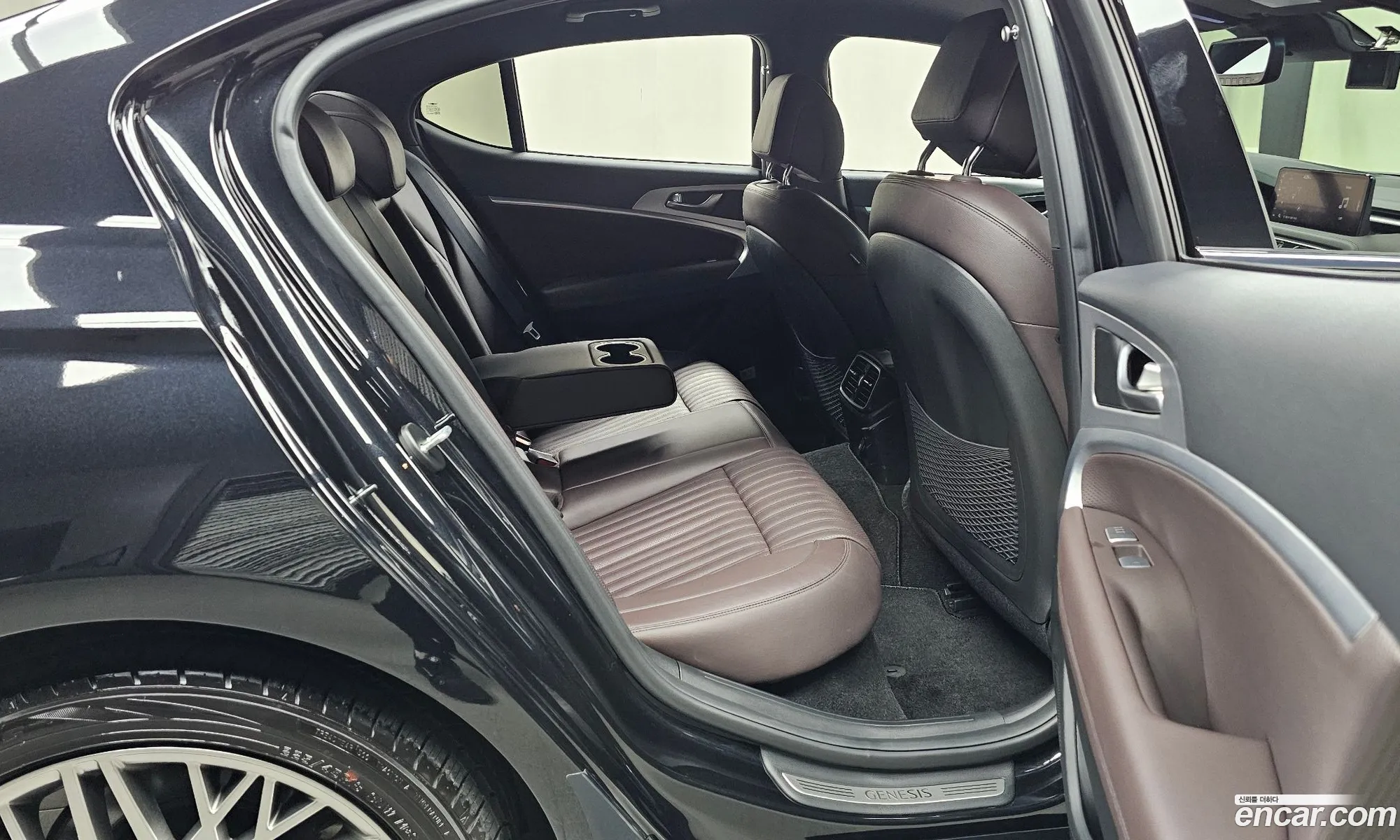 Genesis G70 2022 — 26