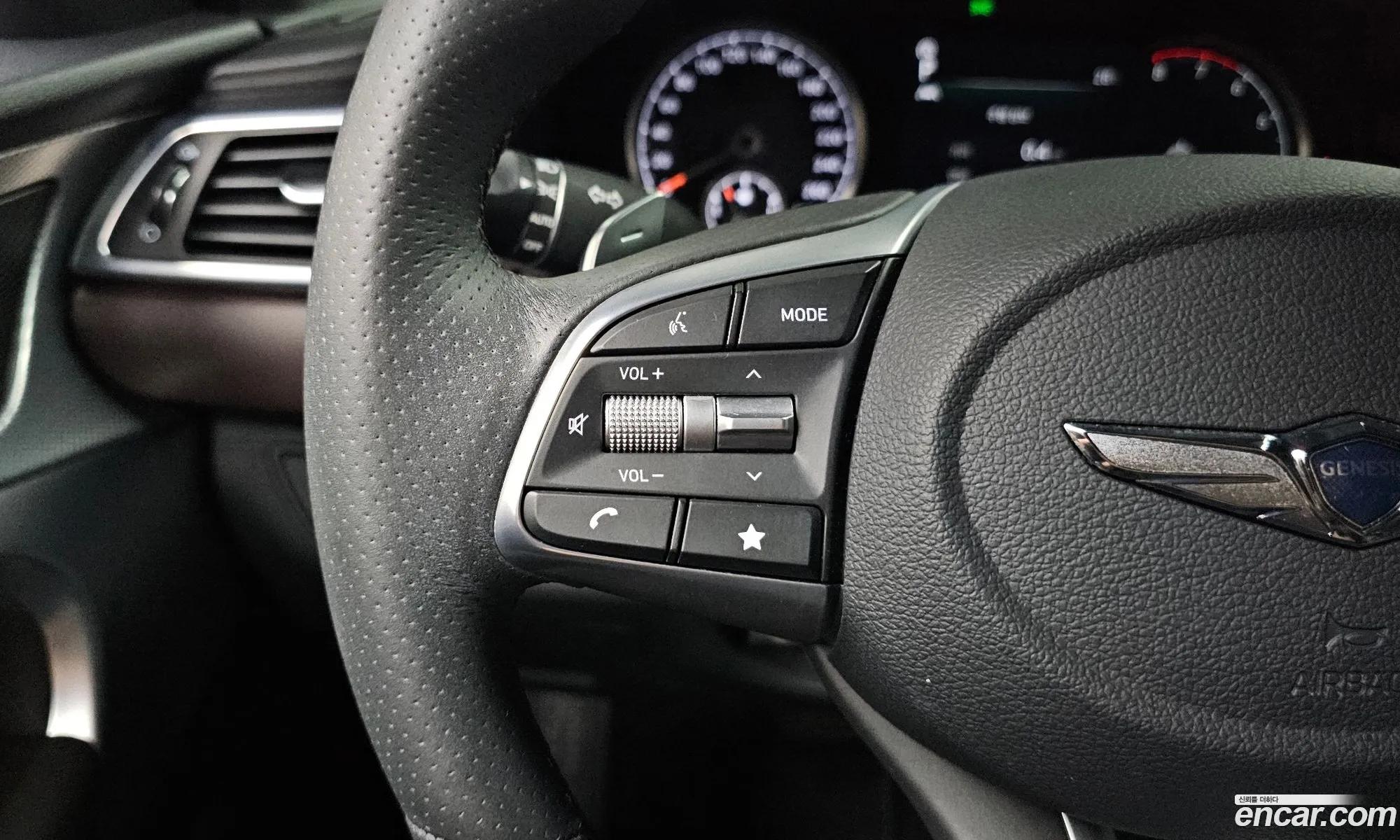 Genesis G70 2022 — 25