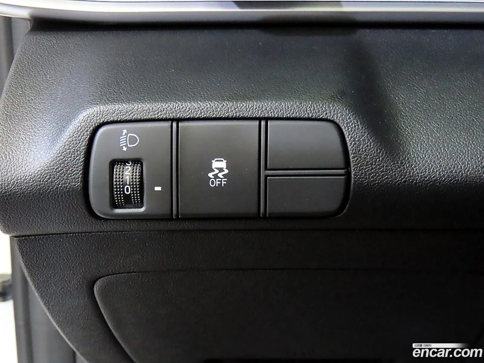 Hyundai Elantra 2024 — 18