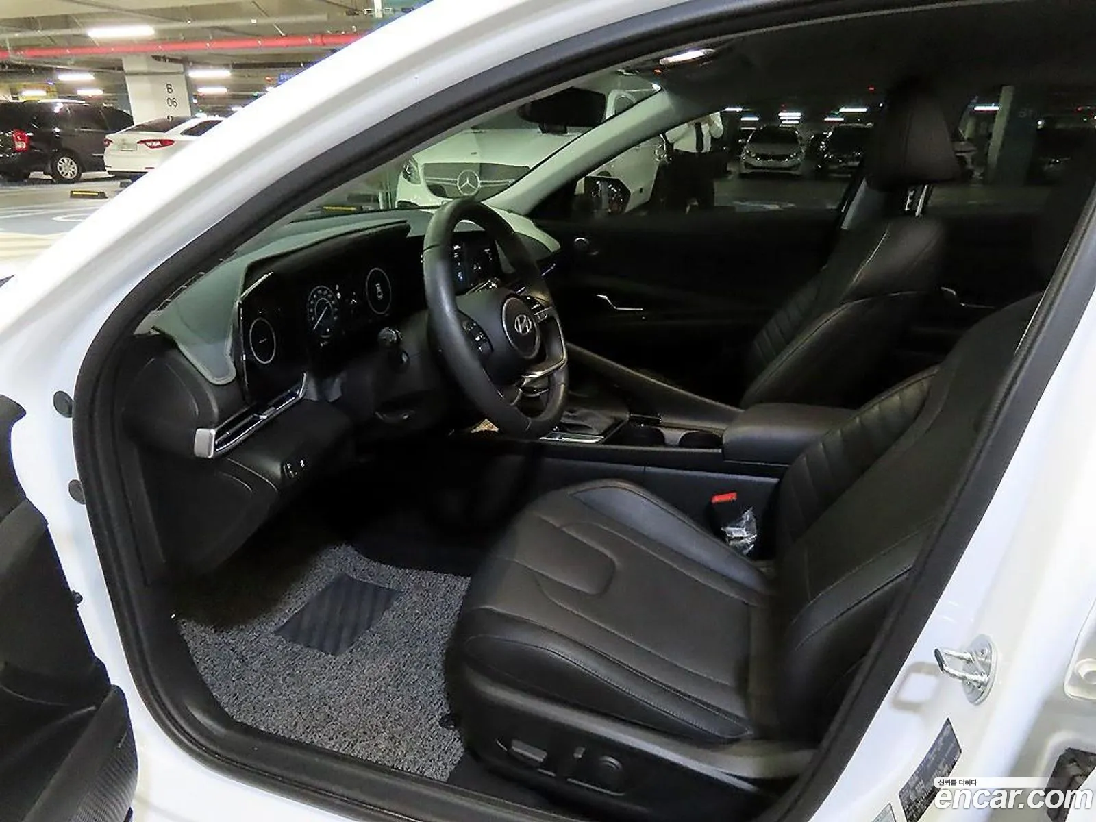 Hyundai Elantra 2024 — 6