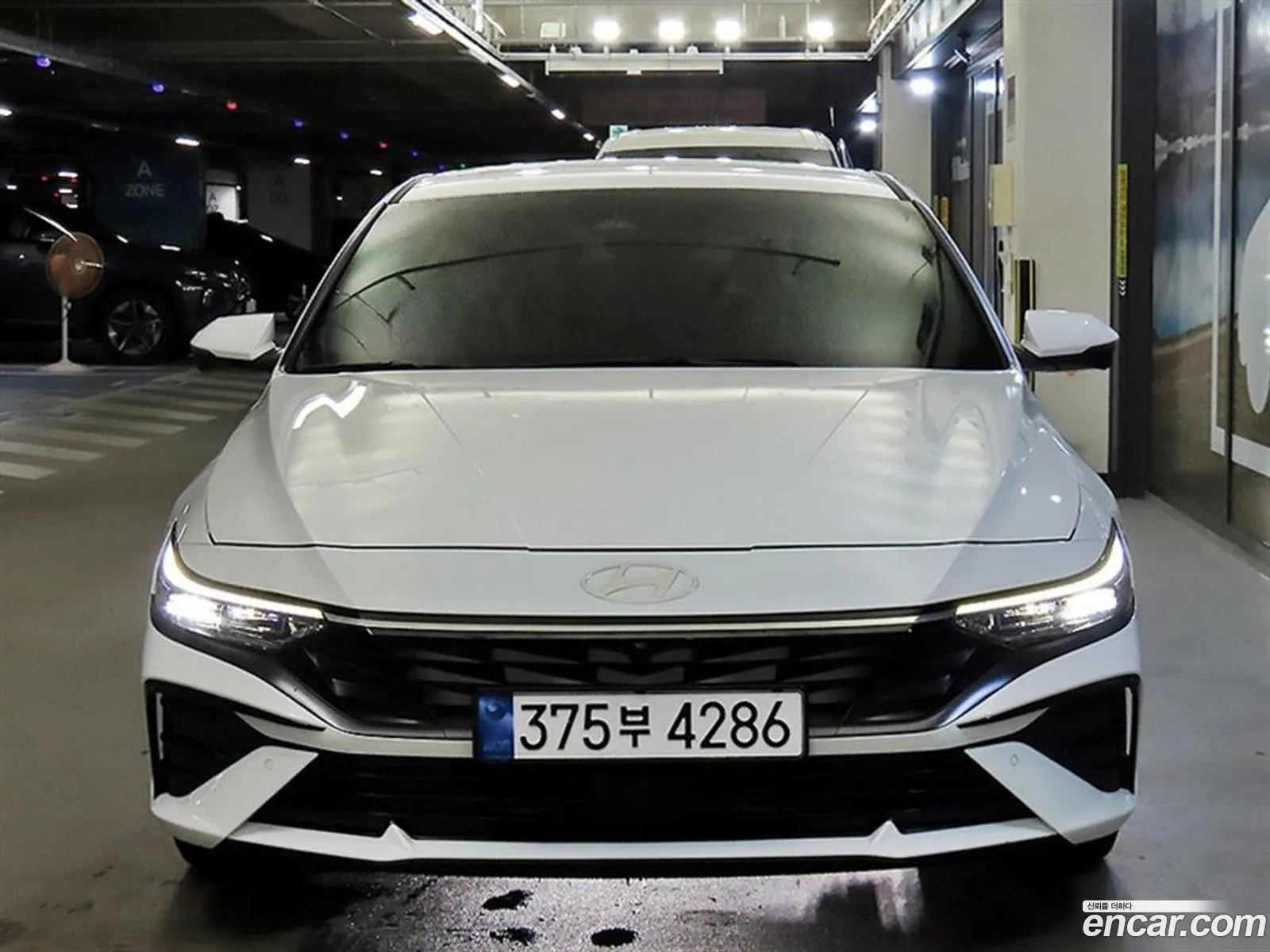 Hyundai Elantra 2024 — 4