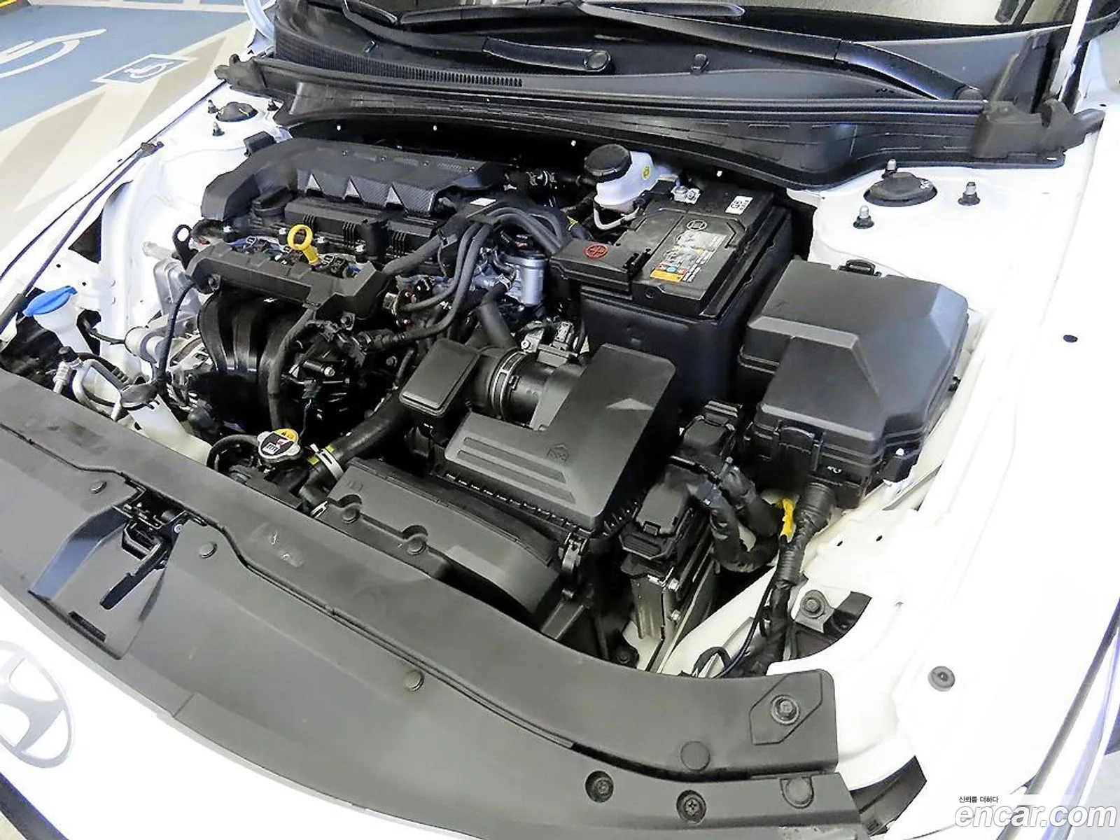 Hyundai Elantra 2024 — 7