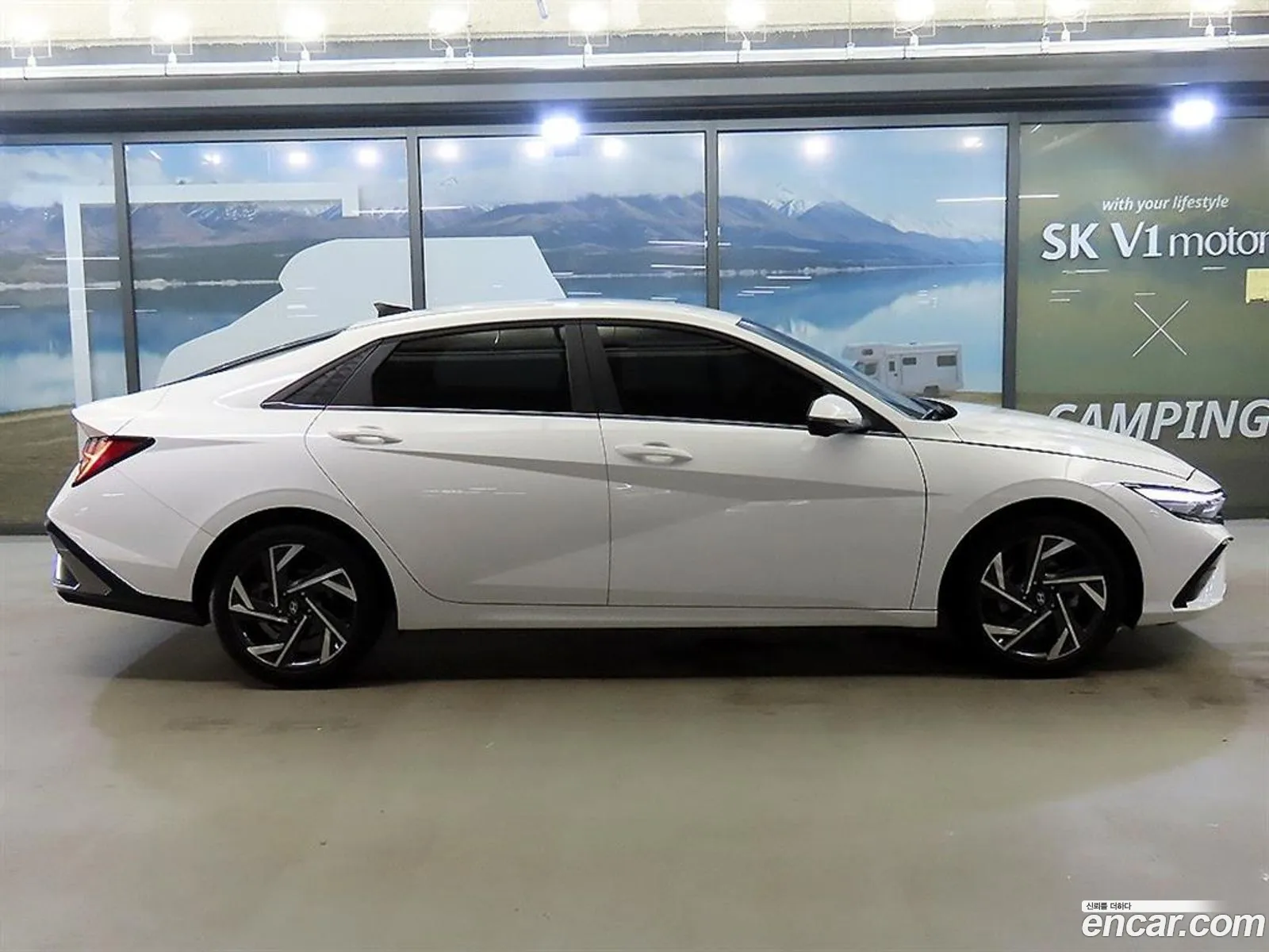 Hyundai Elantra 2024 — 14