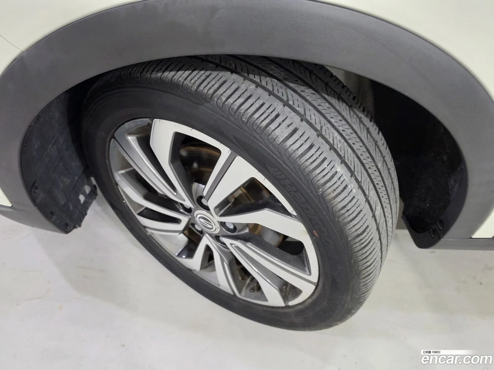 KG Mobility (SsangYong) Tivoli 2021 — 4