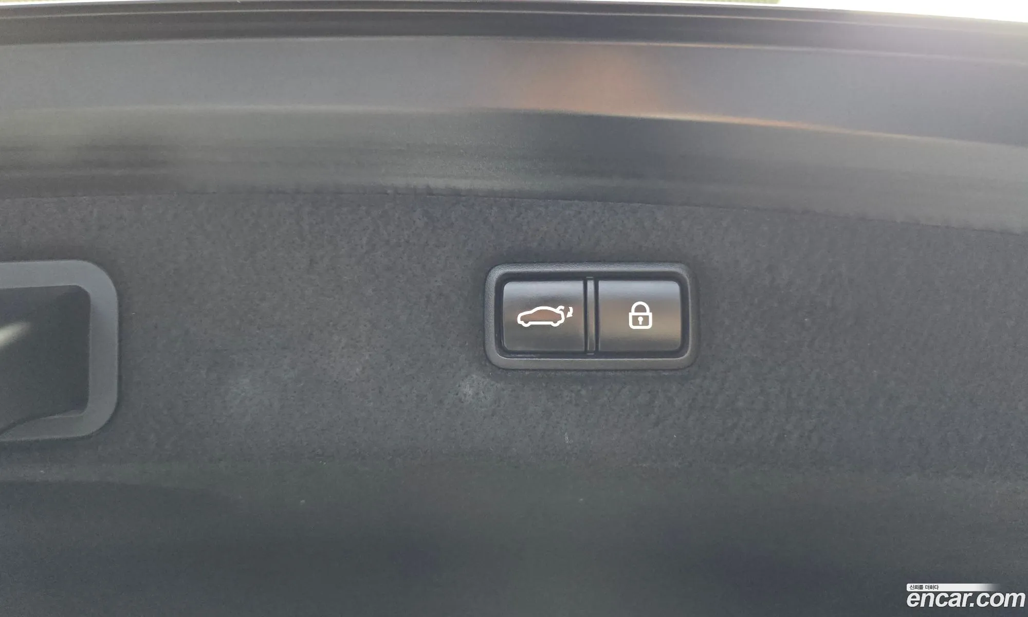Genesis G90 2019 KMHG141ABKU066533 — 33