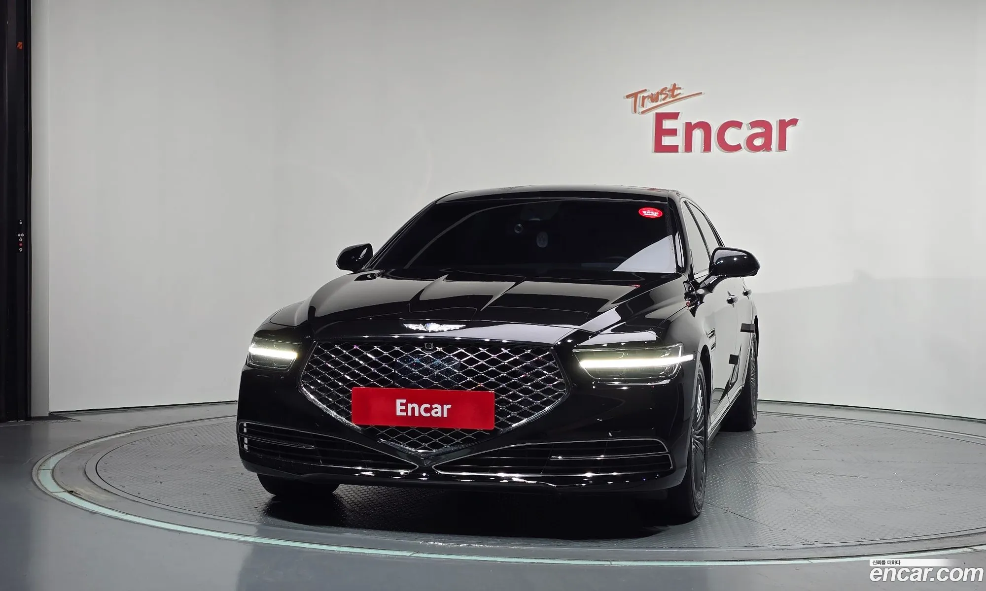 Genesis G90 2019 KMHG141ABKU066533 — 12